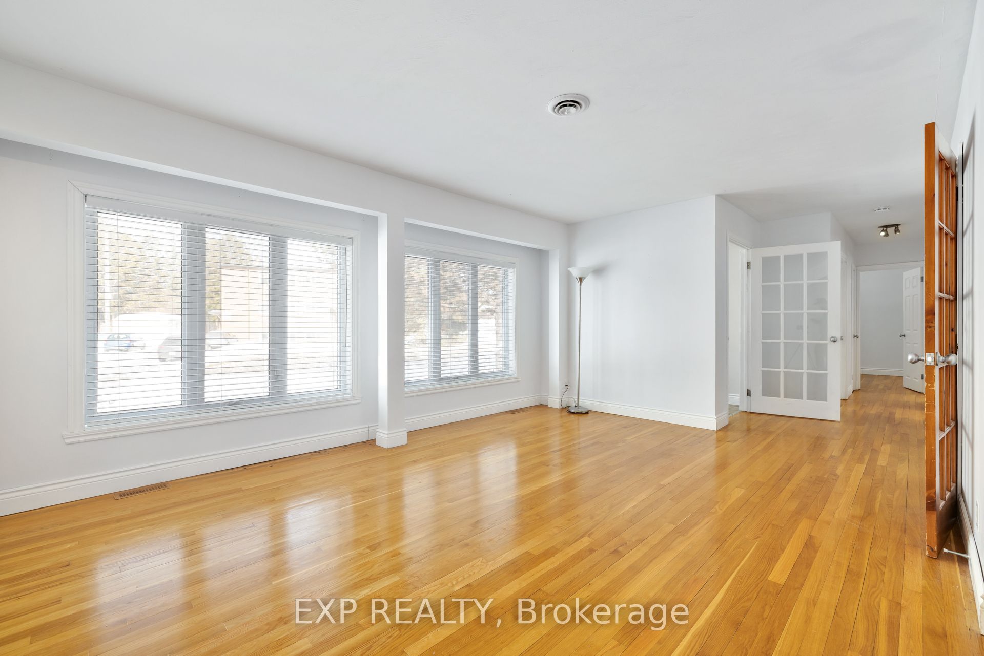 888 Charleswood Avenue Property Photo 8