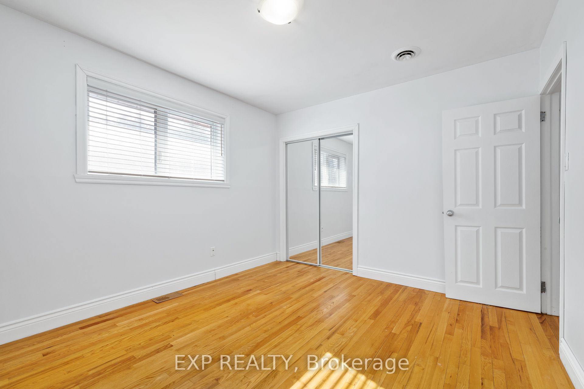 888 Charleswood Avenue Property Photo 24