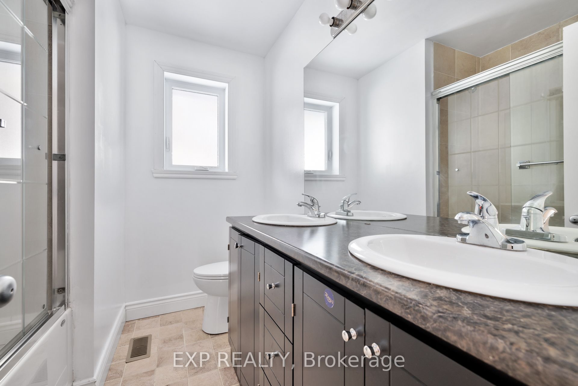 888 Charleswood Avenue Property Photo 25