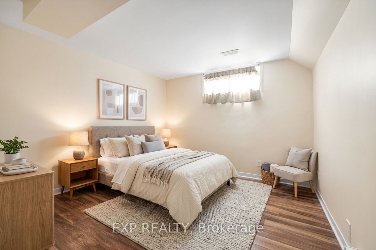 888 Charleswood Avenue Property Photo 37