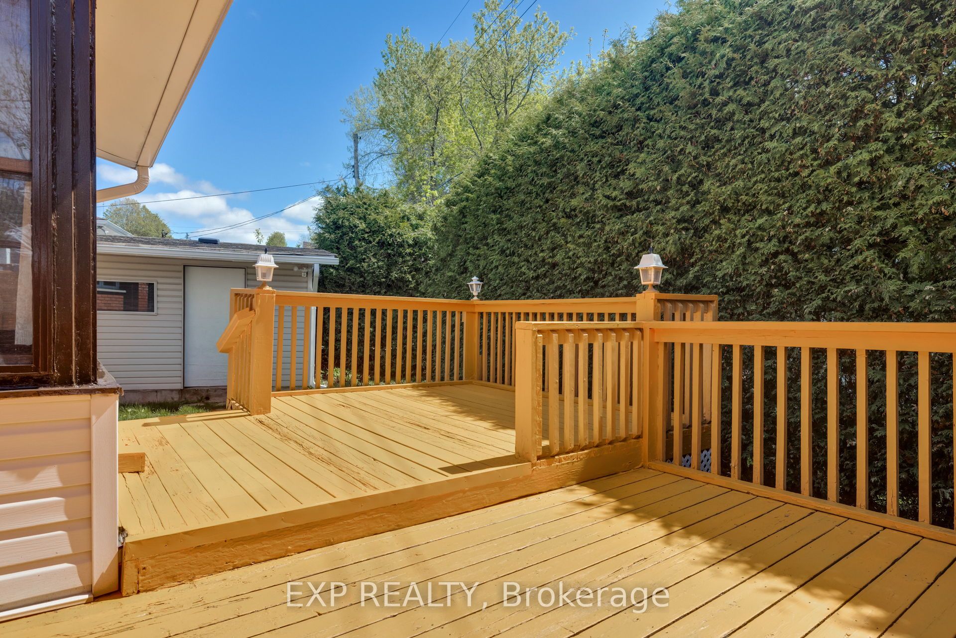 888 Charleswood Avenue Property Photo 43