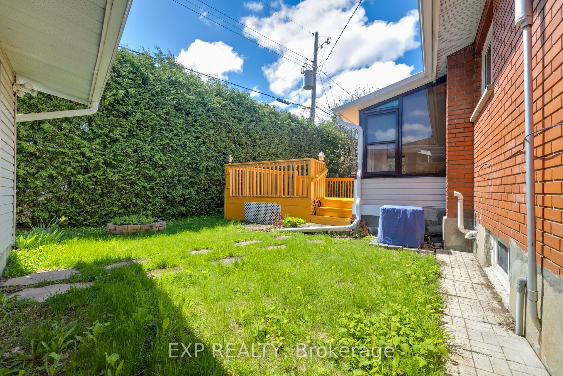888 Charleswood Avenue Property Photo 46