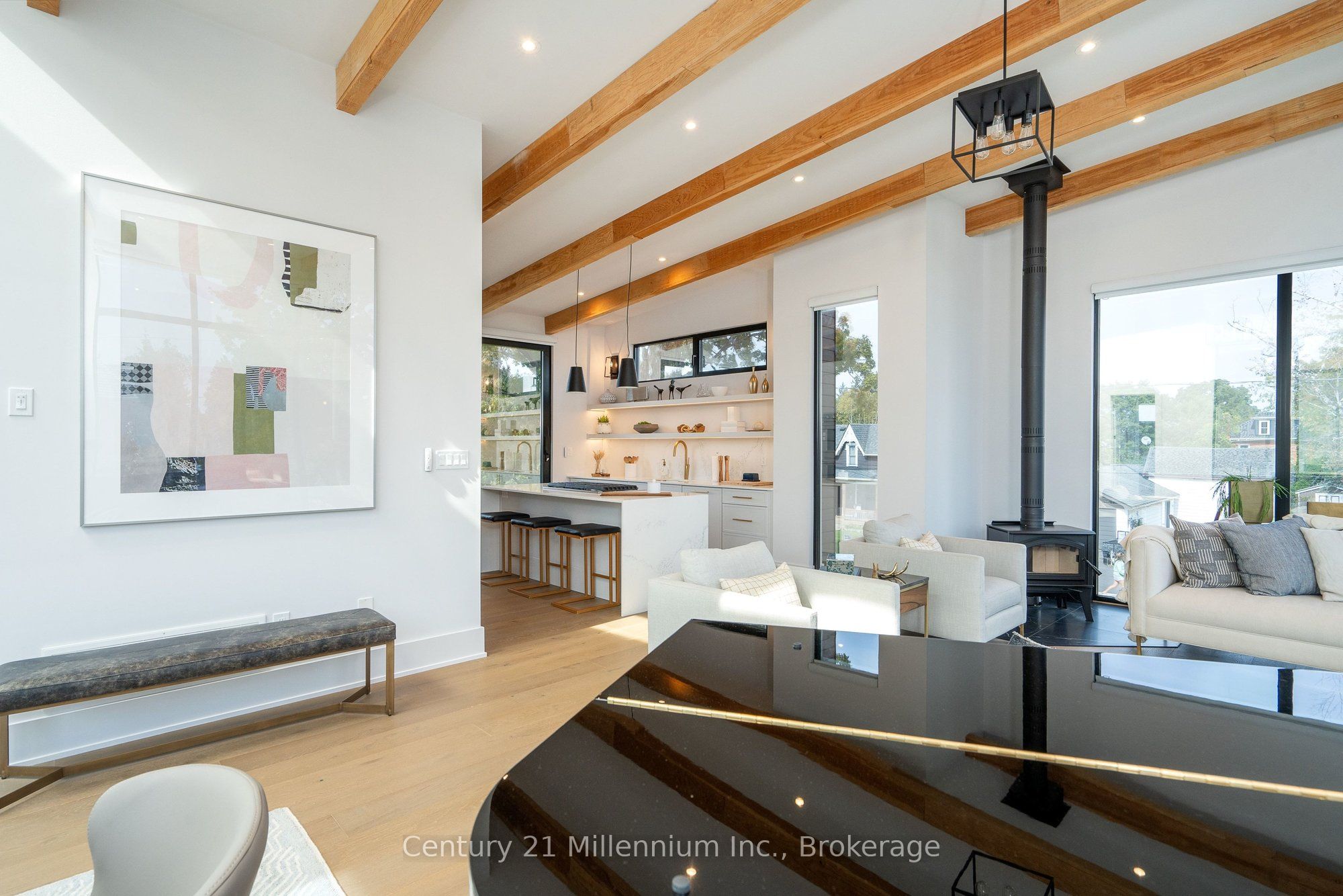 41 Alice Street W Property Photo 19