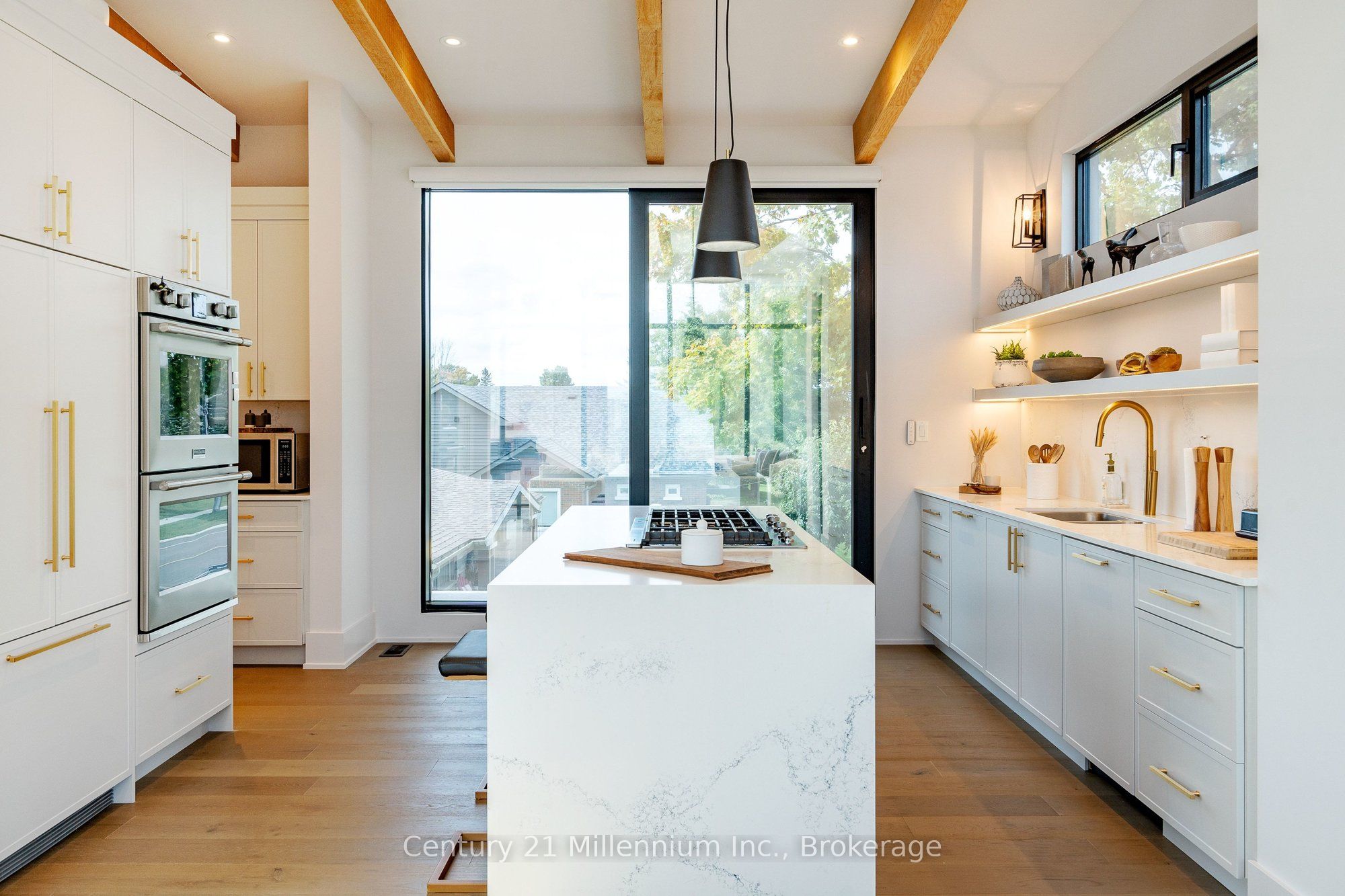 41 Alice Street W Property Photo 21