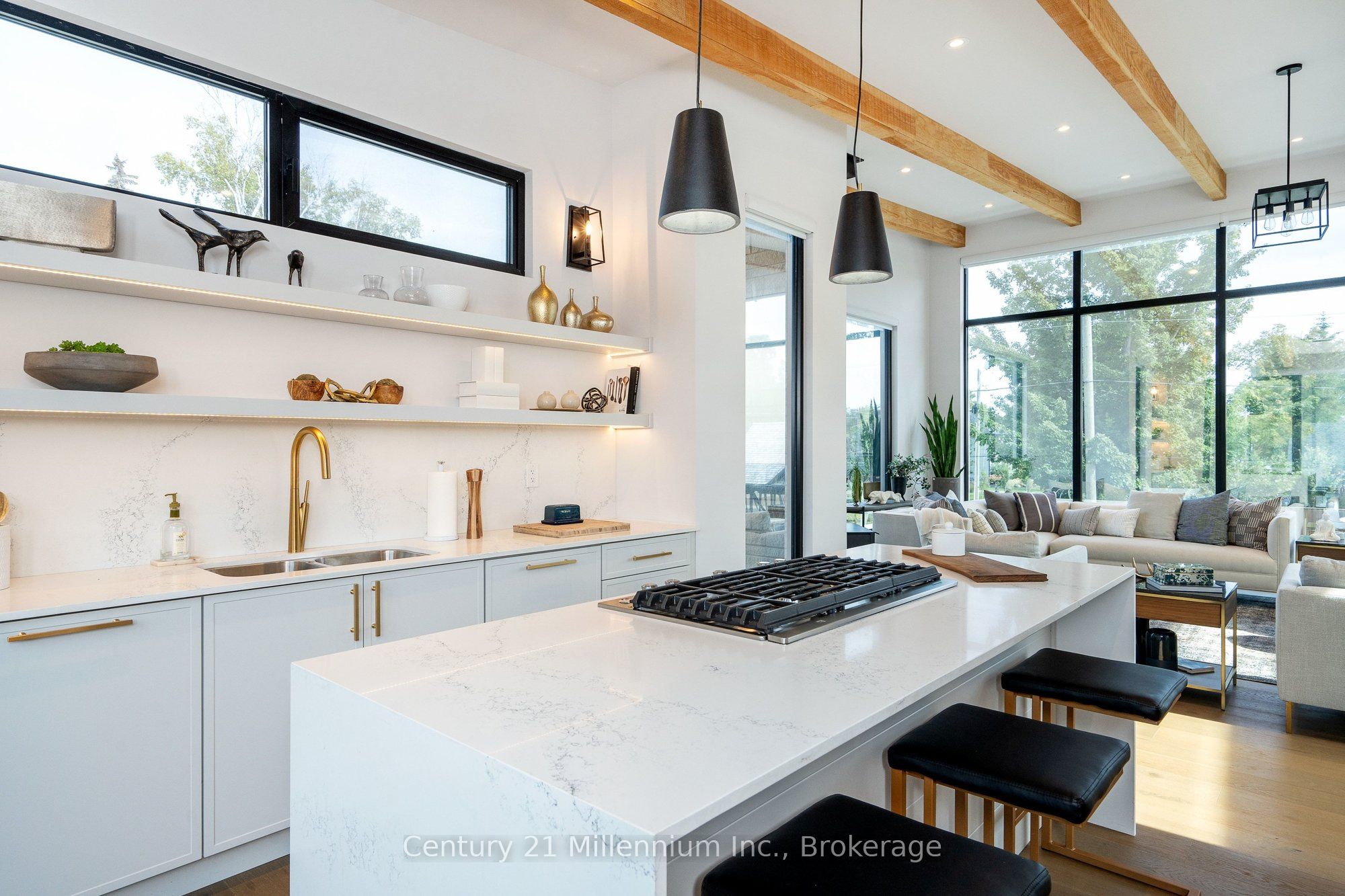 41 Alice Street W Property Photo 23