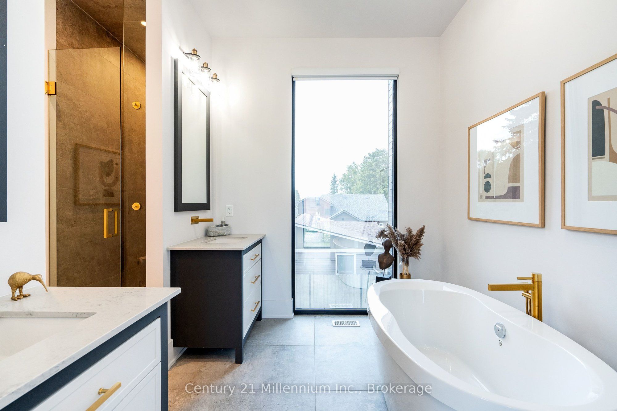 41 Alice Street W Property Photo 32