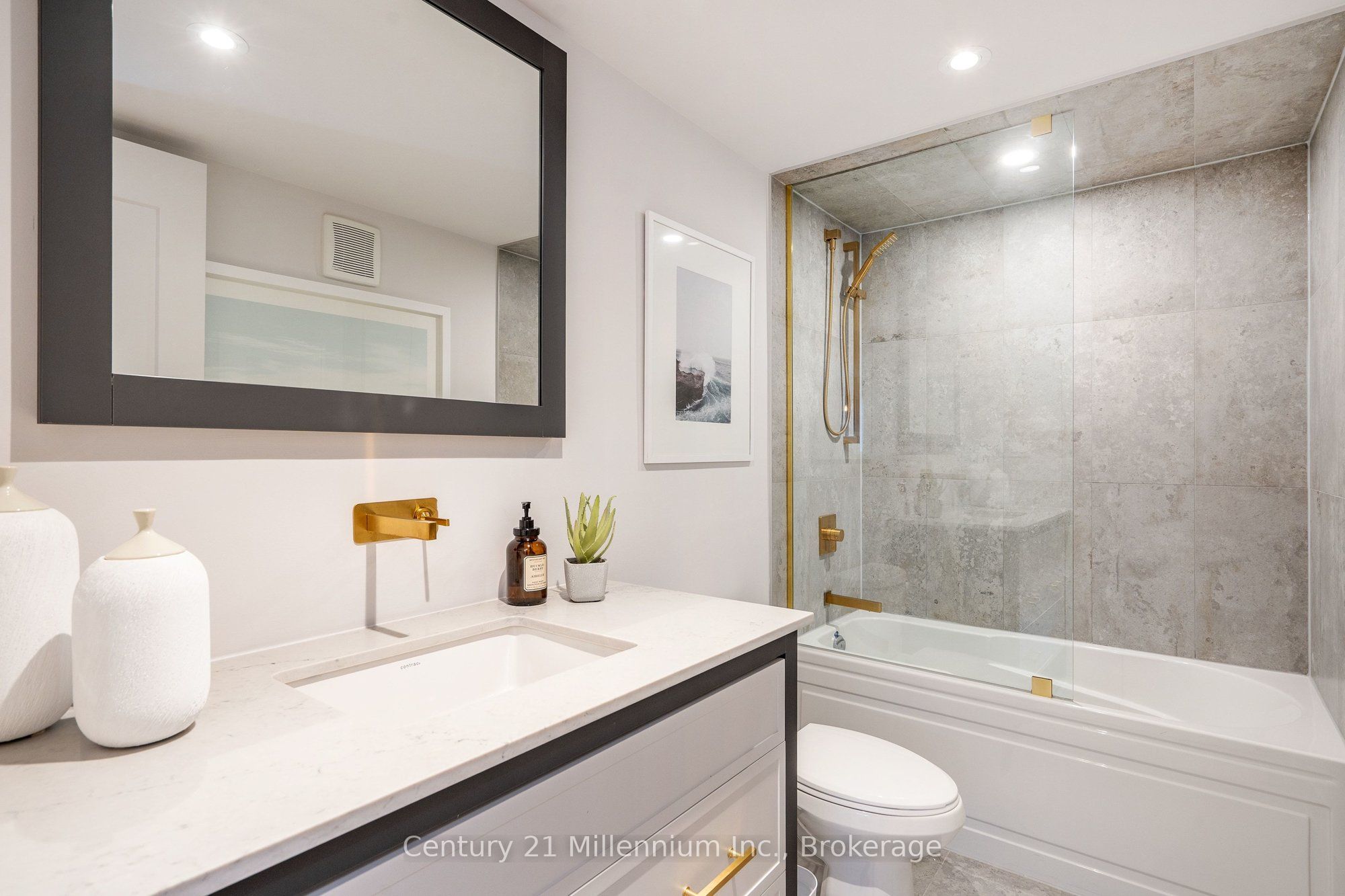 41 Alice Street W Property Photo 41