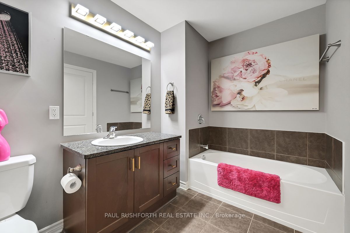 50 Prestige Circle 8 Property Photo 17
