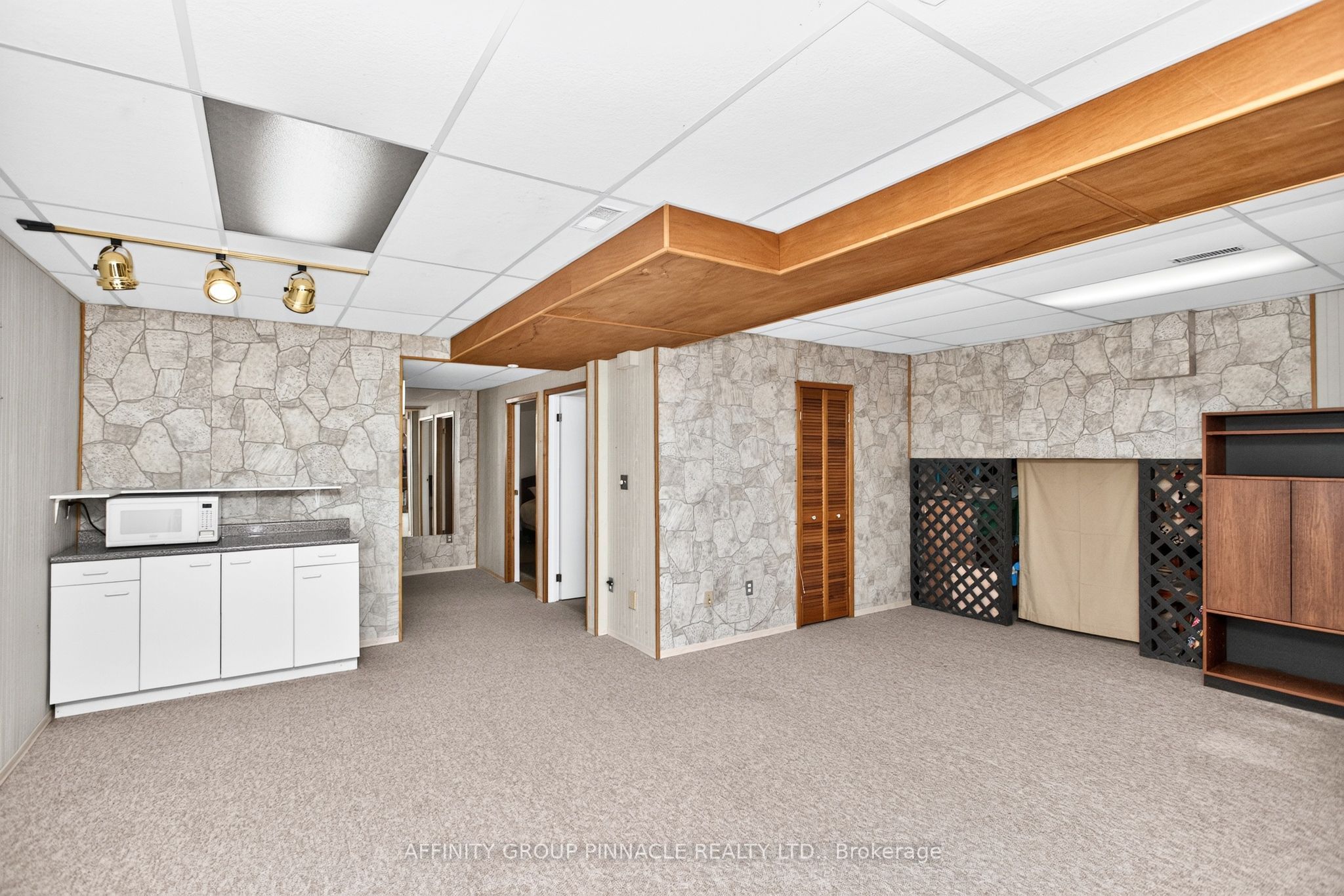 24 Andrew Drive Property Photo 23