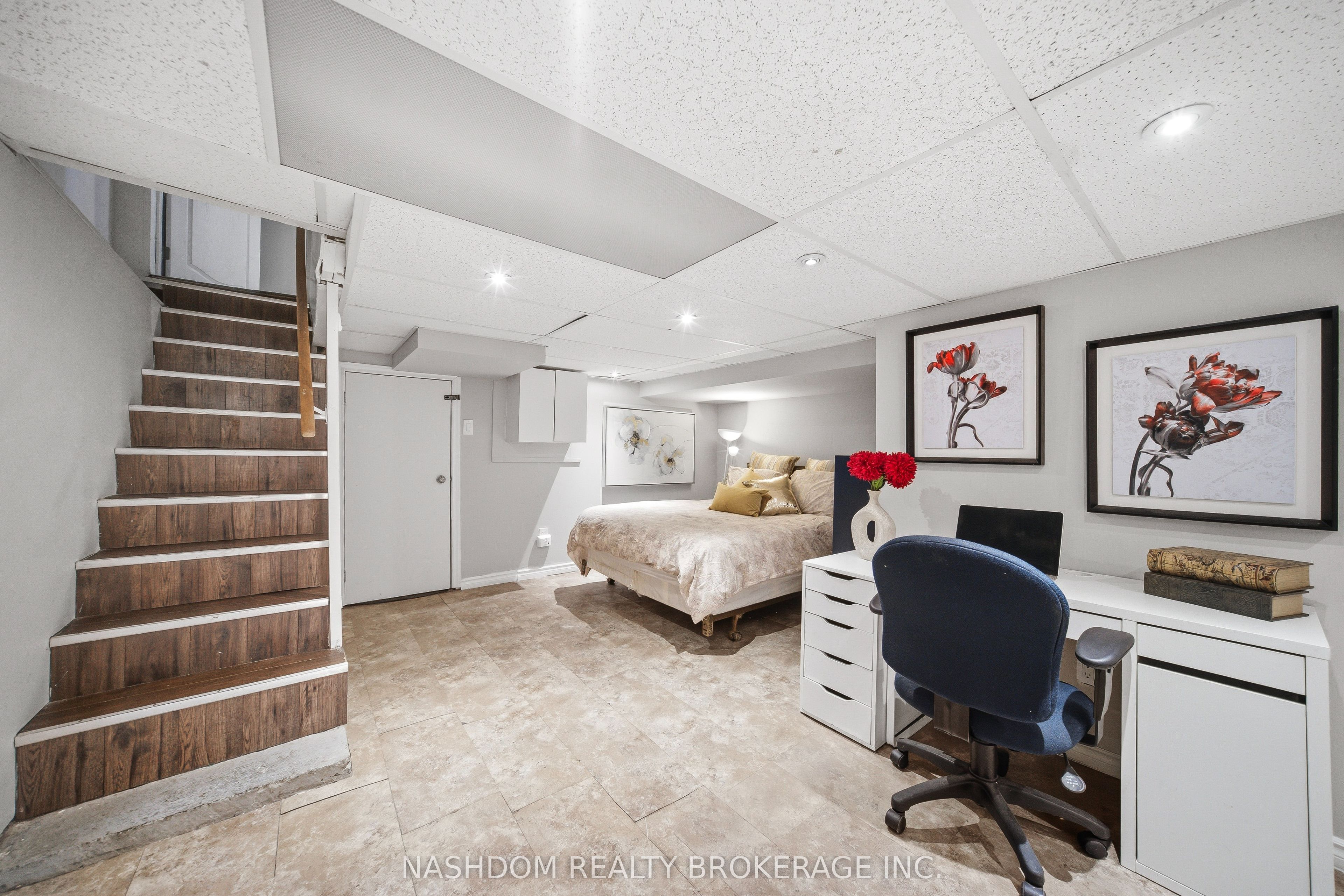 107 Queen Street S 1 Property Photo 16