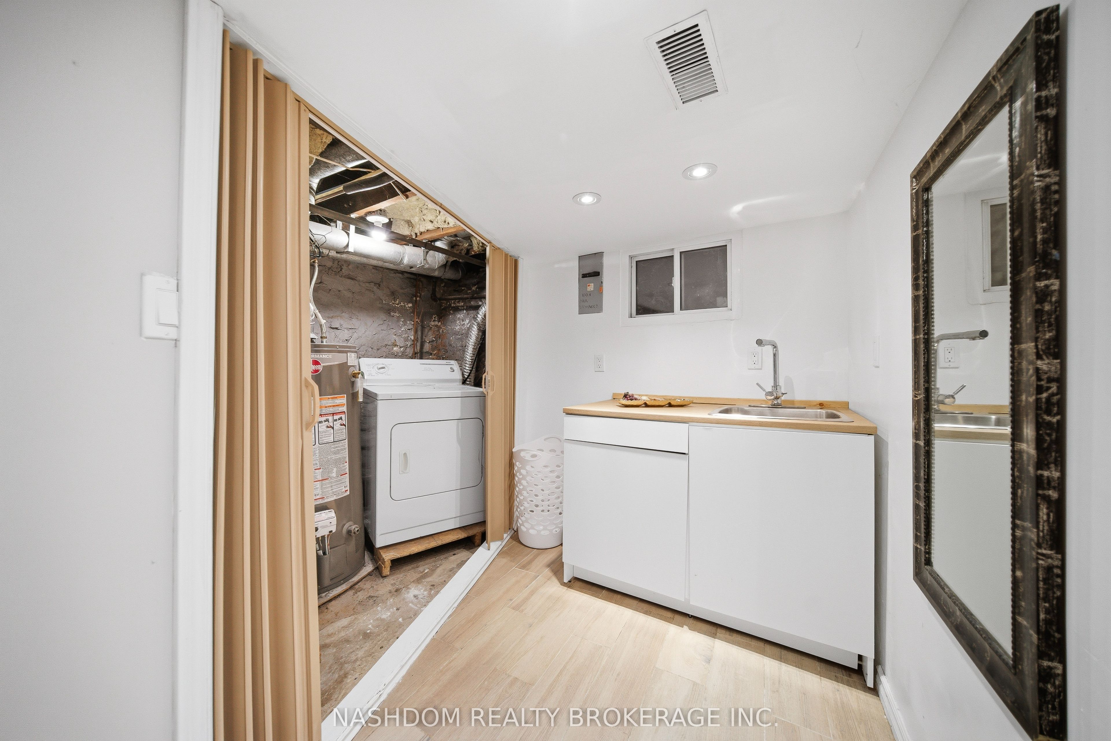 107 Queen Street S 1 Property Photo 21