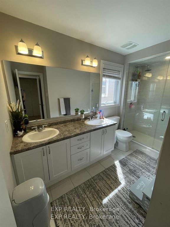 916 Fameflower Street Property Photo 13