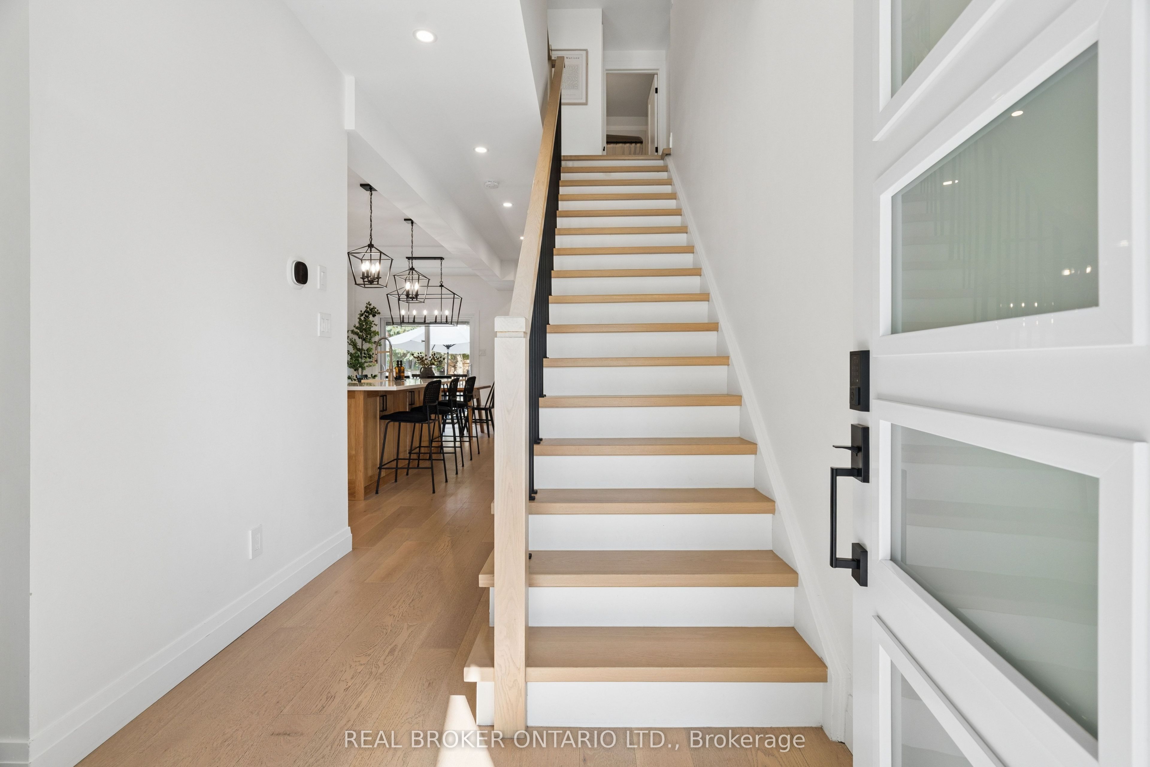 184 Dunbar Street Property Photo 6