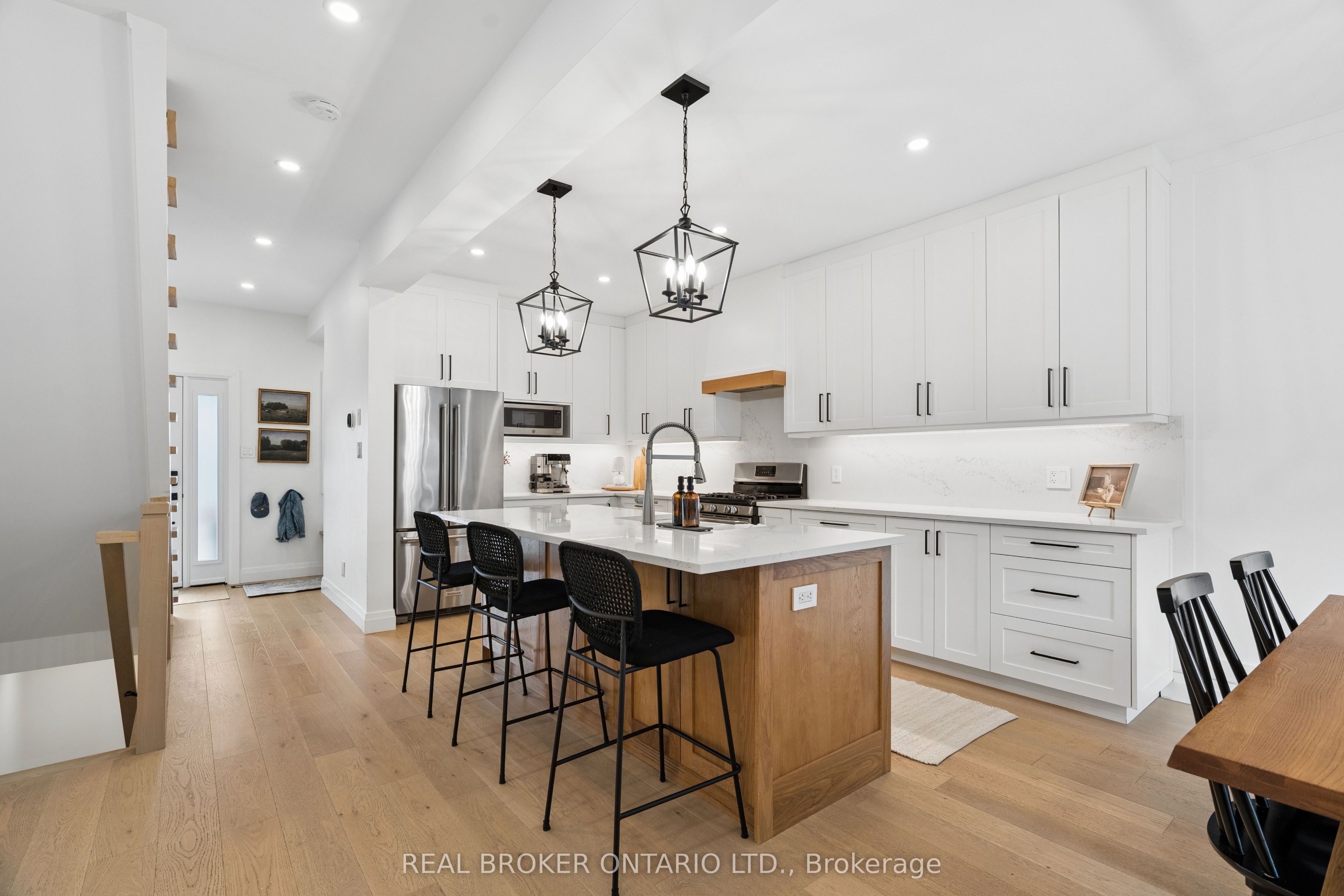 184 Dunbar Street Property Photo 13