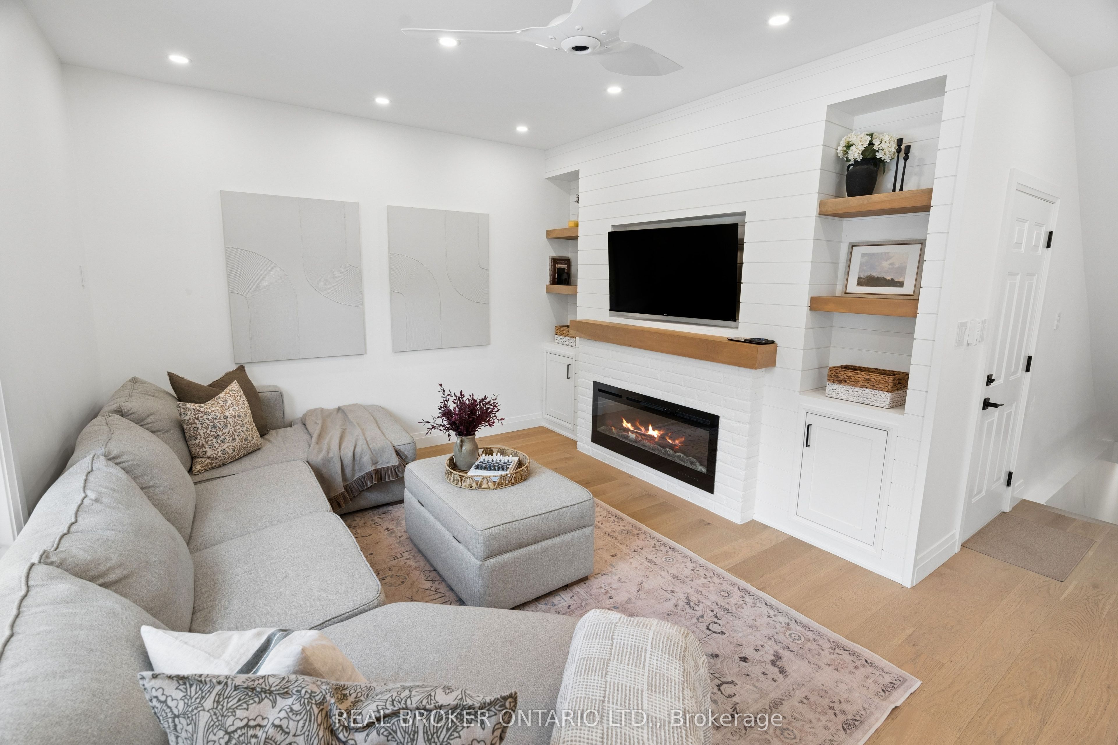 184 Dunbar Street Property Photo 15
