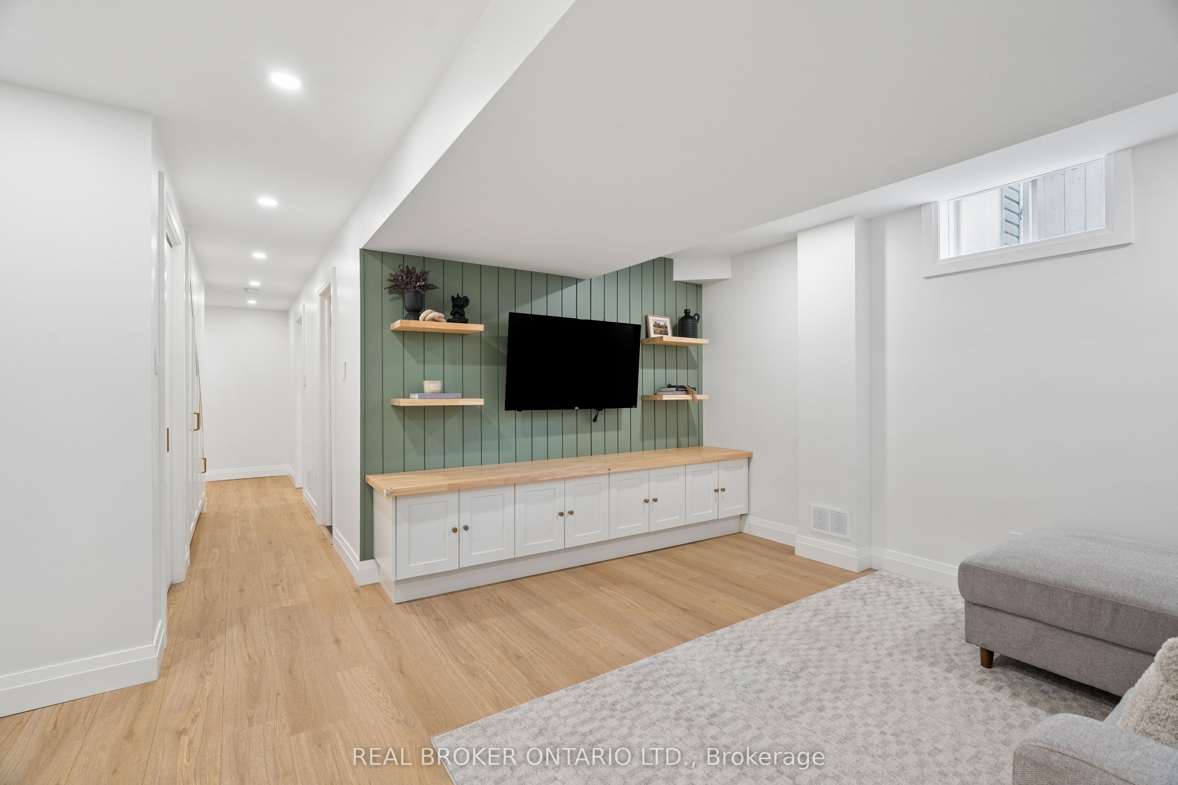 184 Dunbar Street Property Photo 32