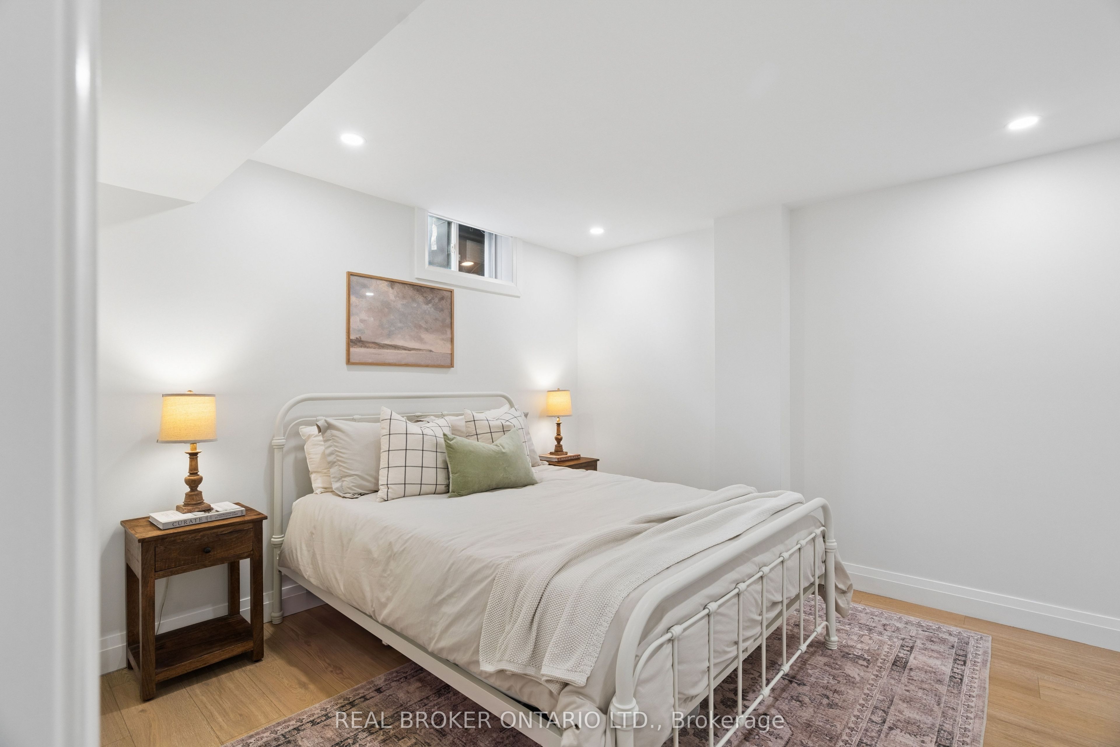 184 Dunbar Street Property Photo 33