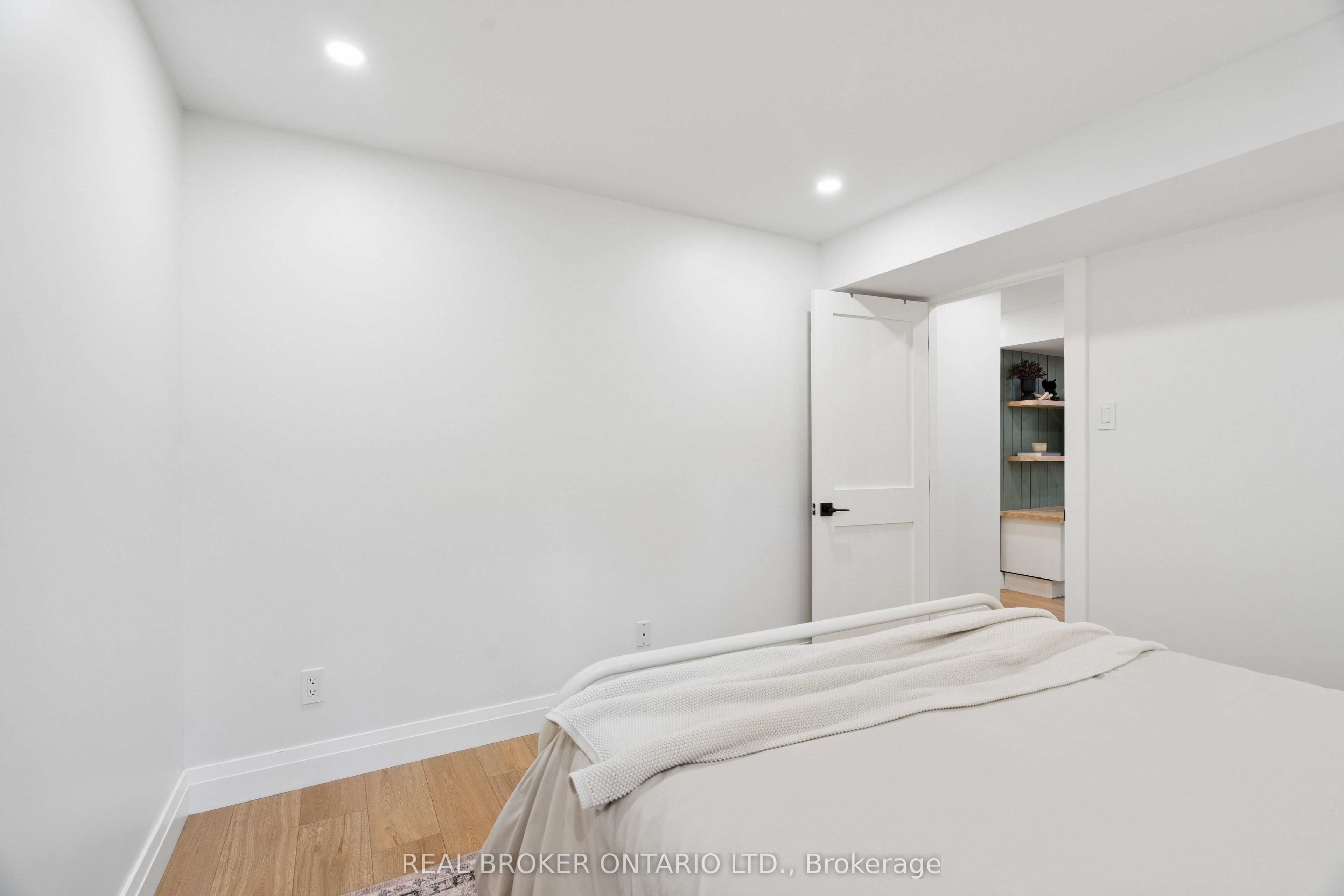 184 Dunbar Street Property Photo 34
