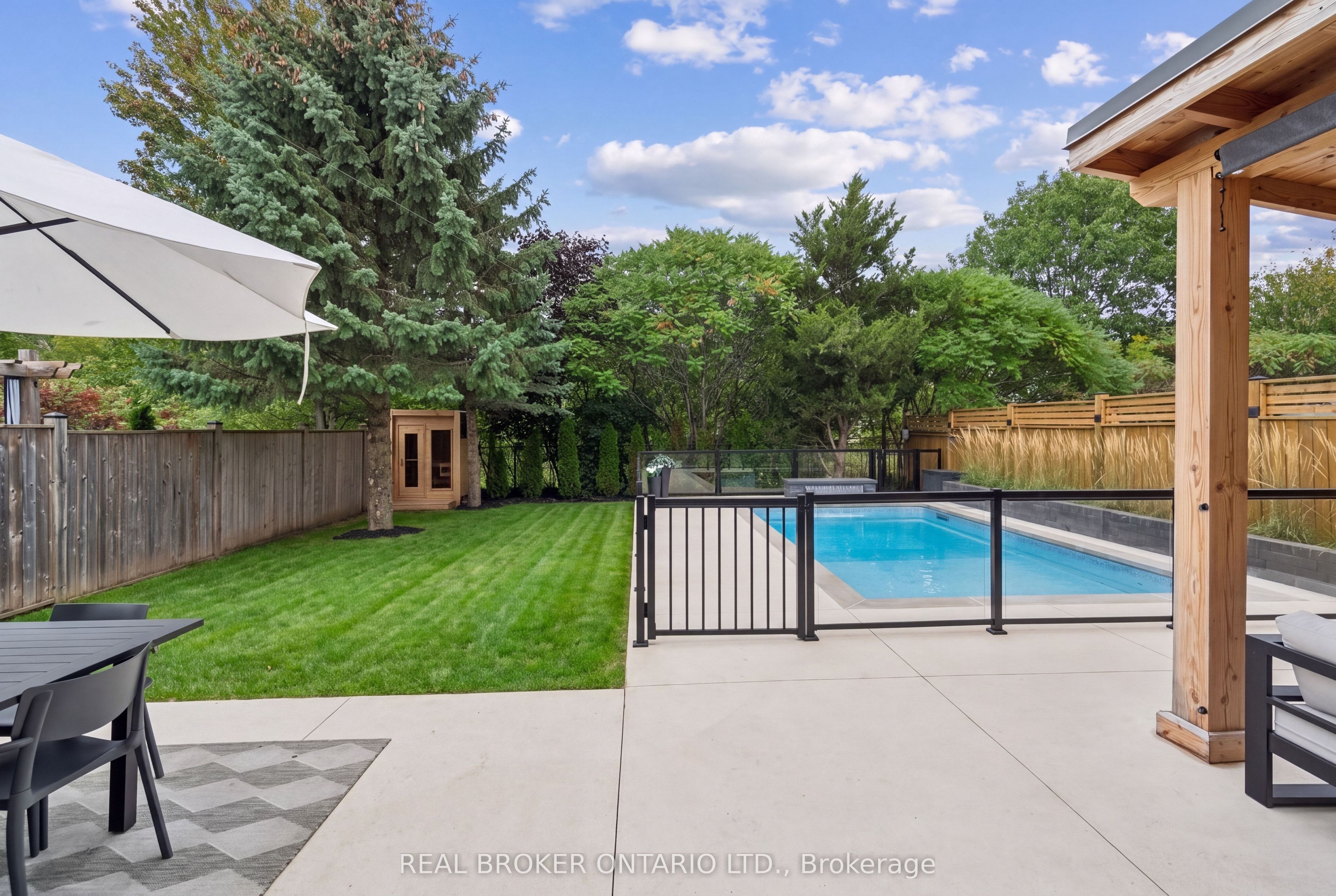 184 Dunbar Street Property Photo 38