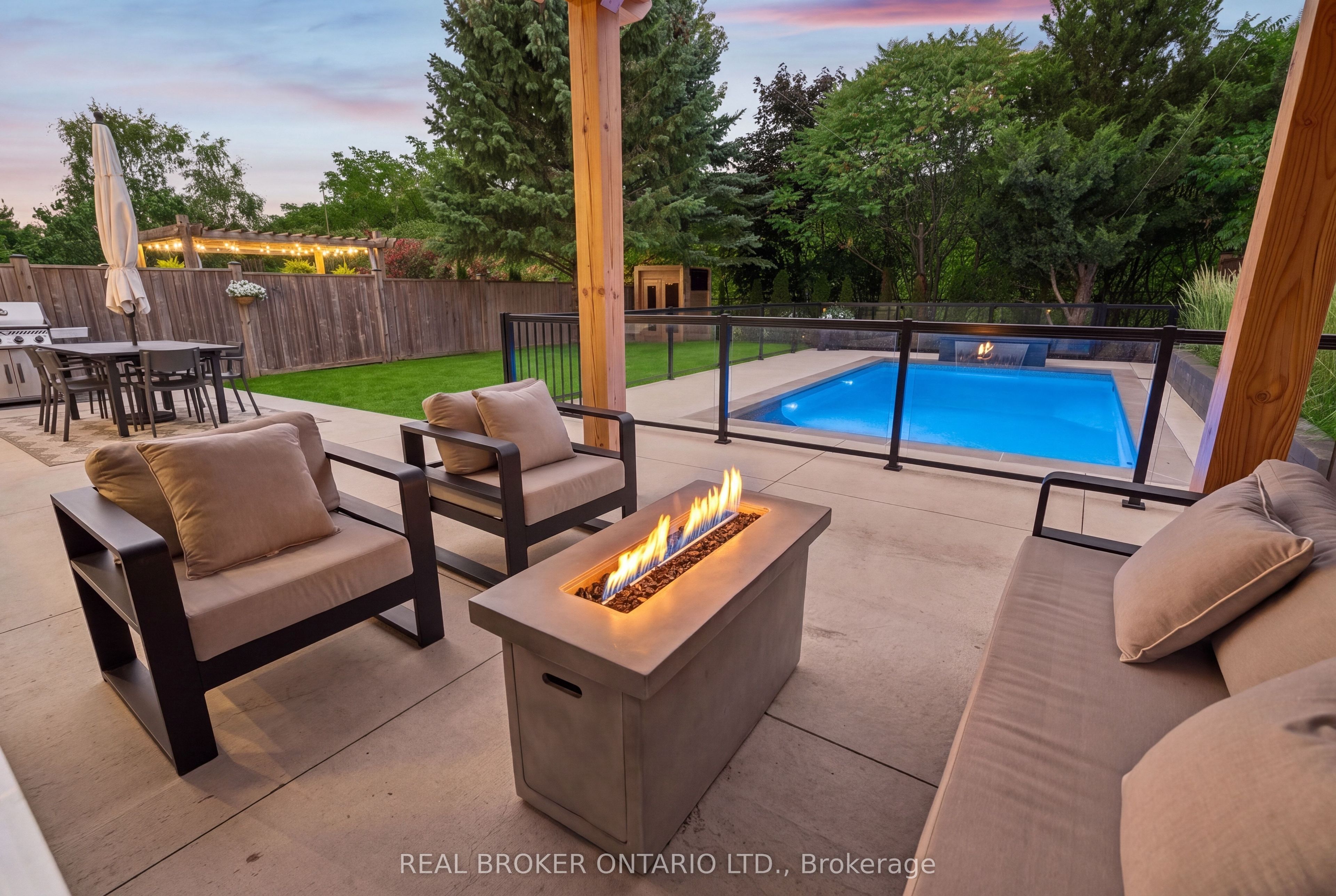 184 Dunbar Street Property Photo 42