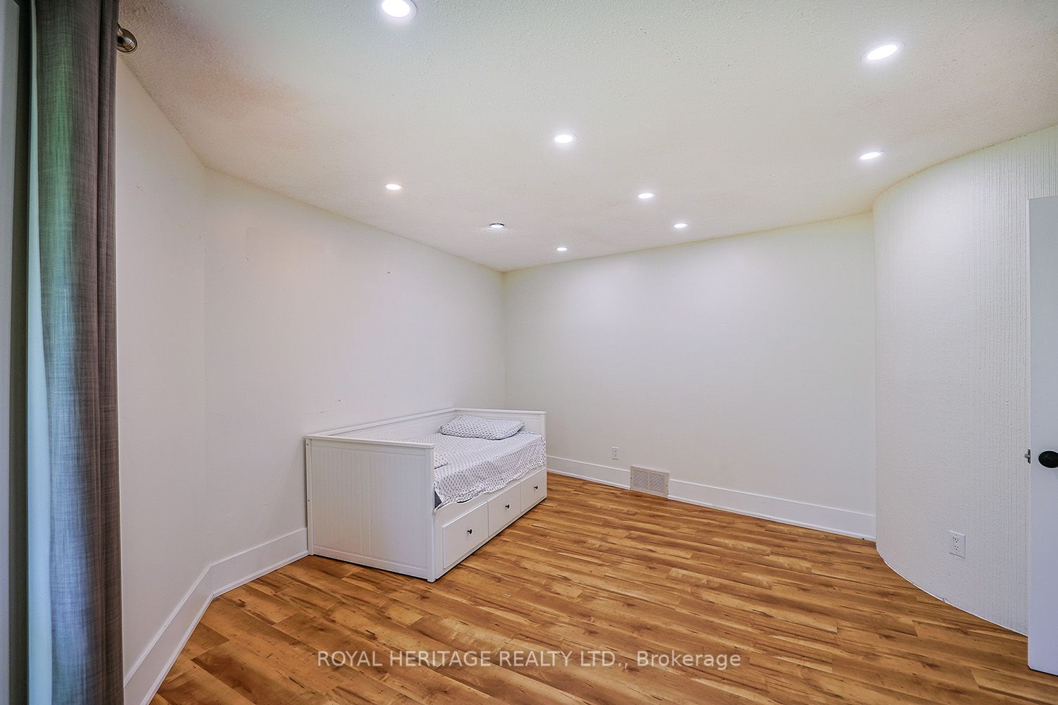 5225 Rice Lake Drive N Property Photo 30