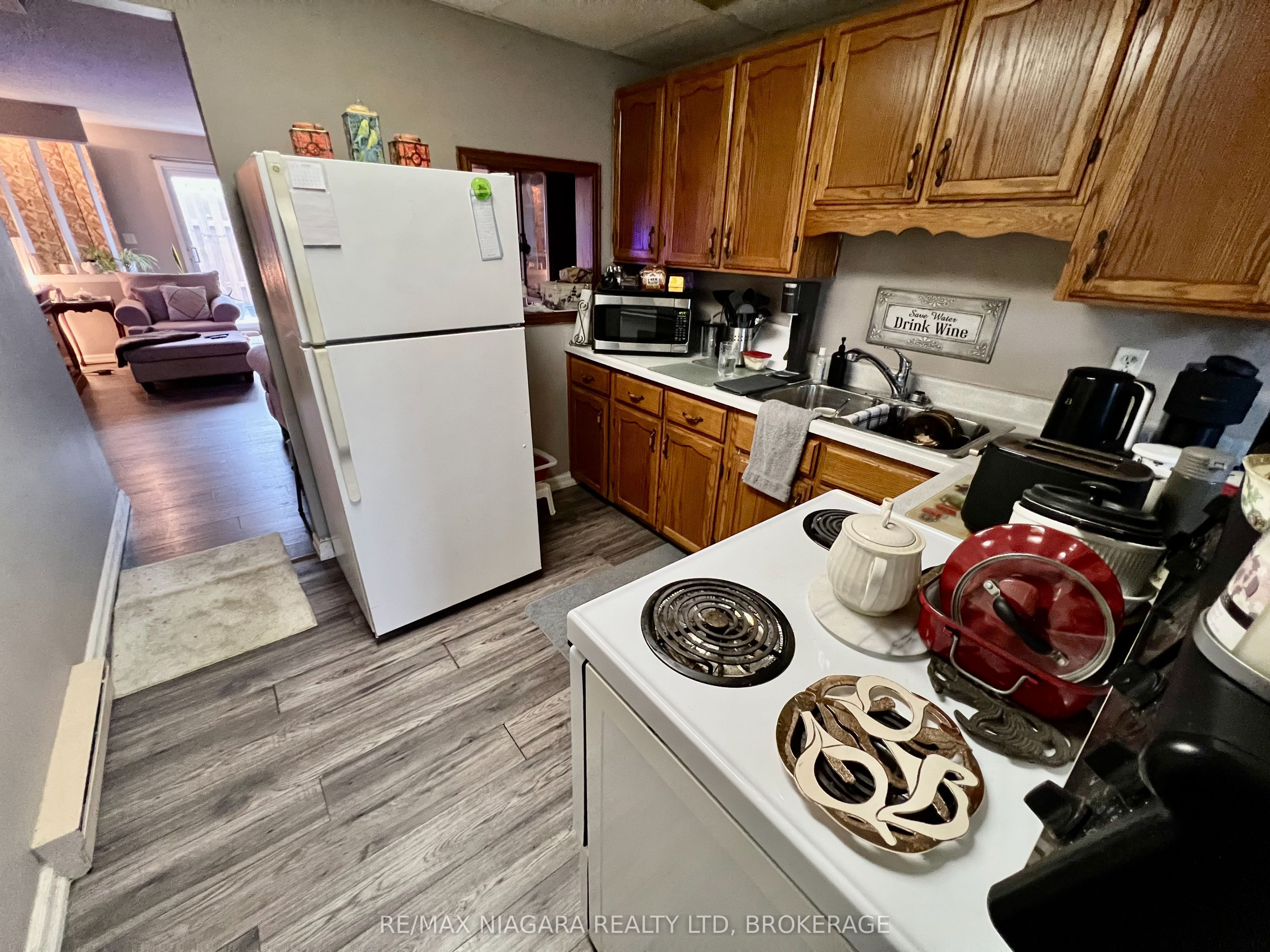 8646 Willoughby Drive 2 Property Photo 11