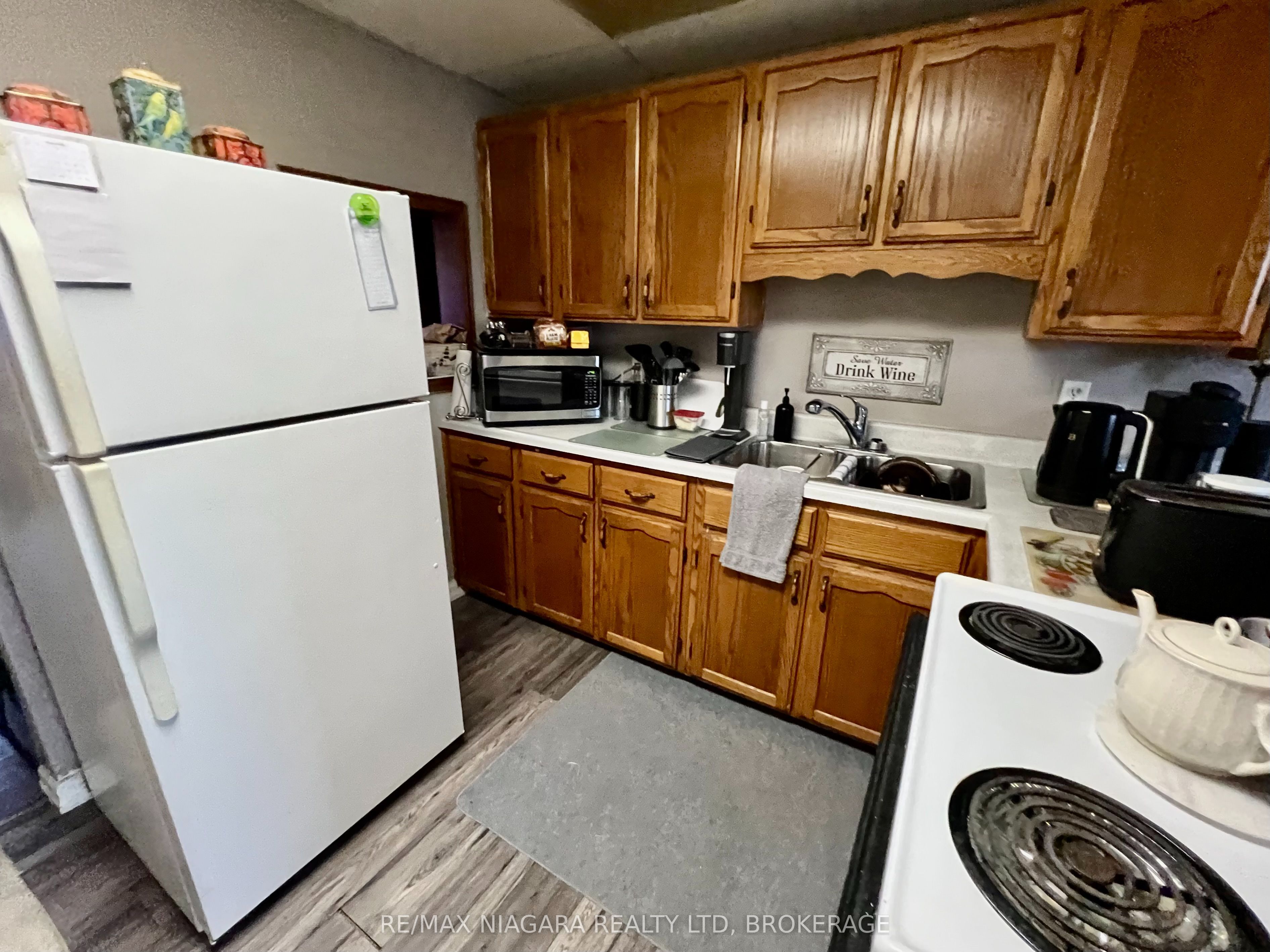 8646 Willoughby Drive 2 Property Photo 14