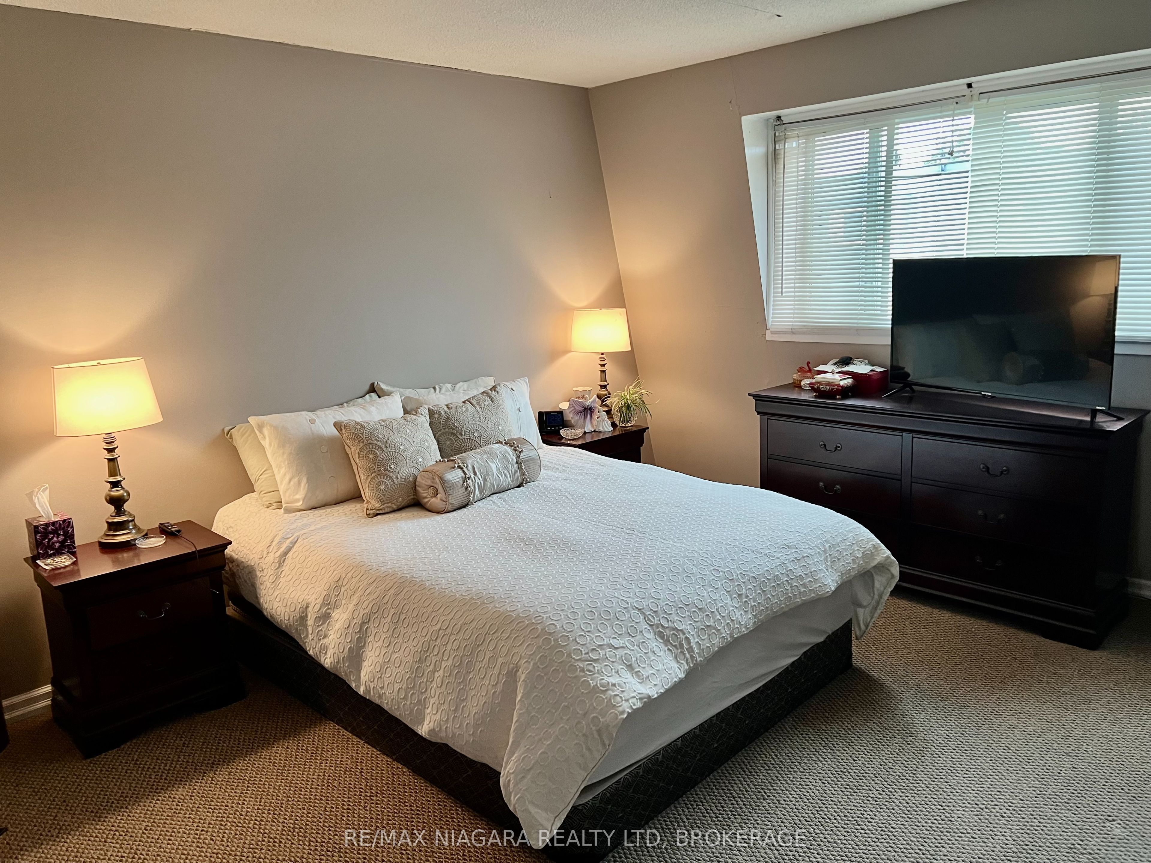 8646 Willoughby Drive 2 Property Photo 35