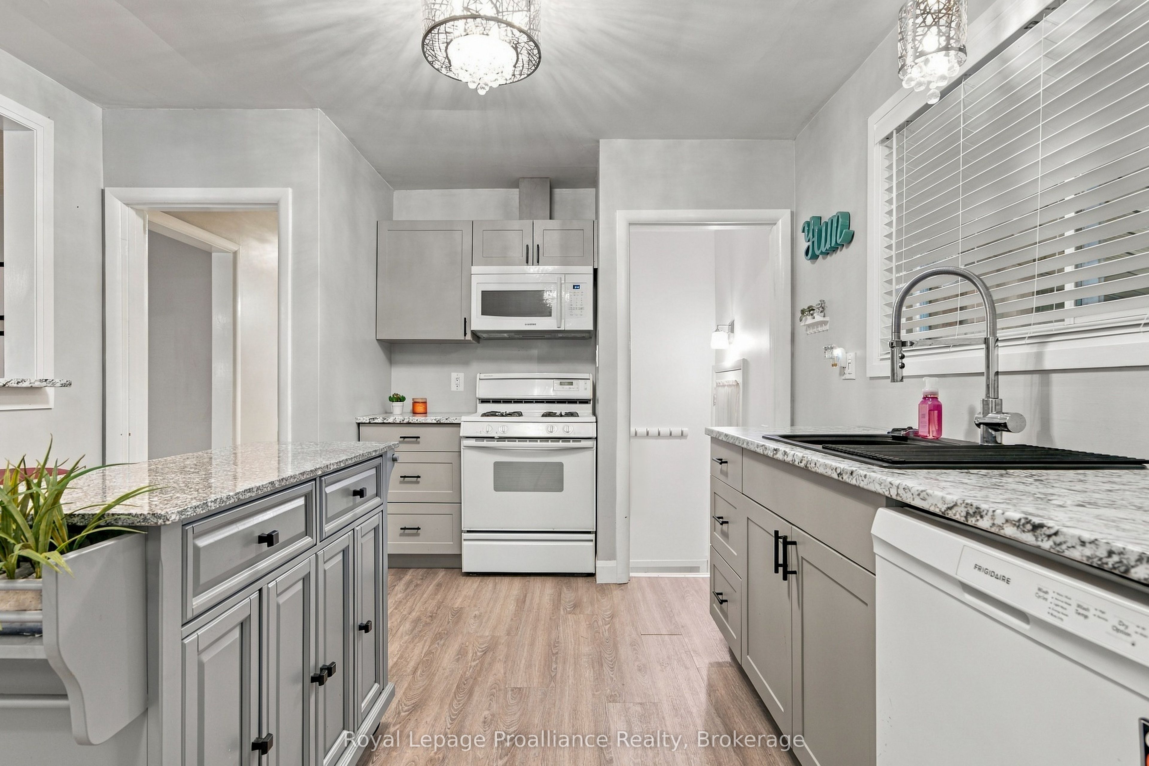 14 Munro Avenue Property Photo 8