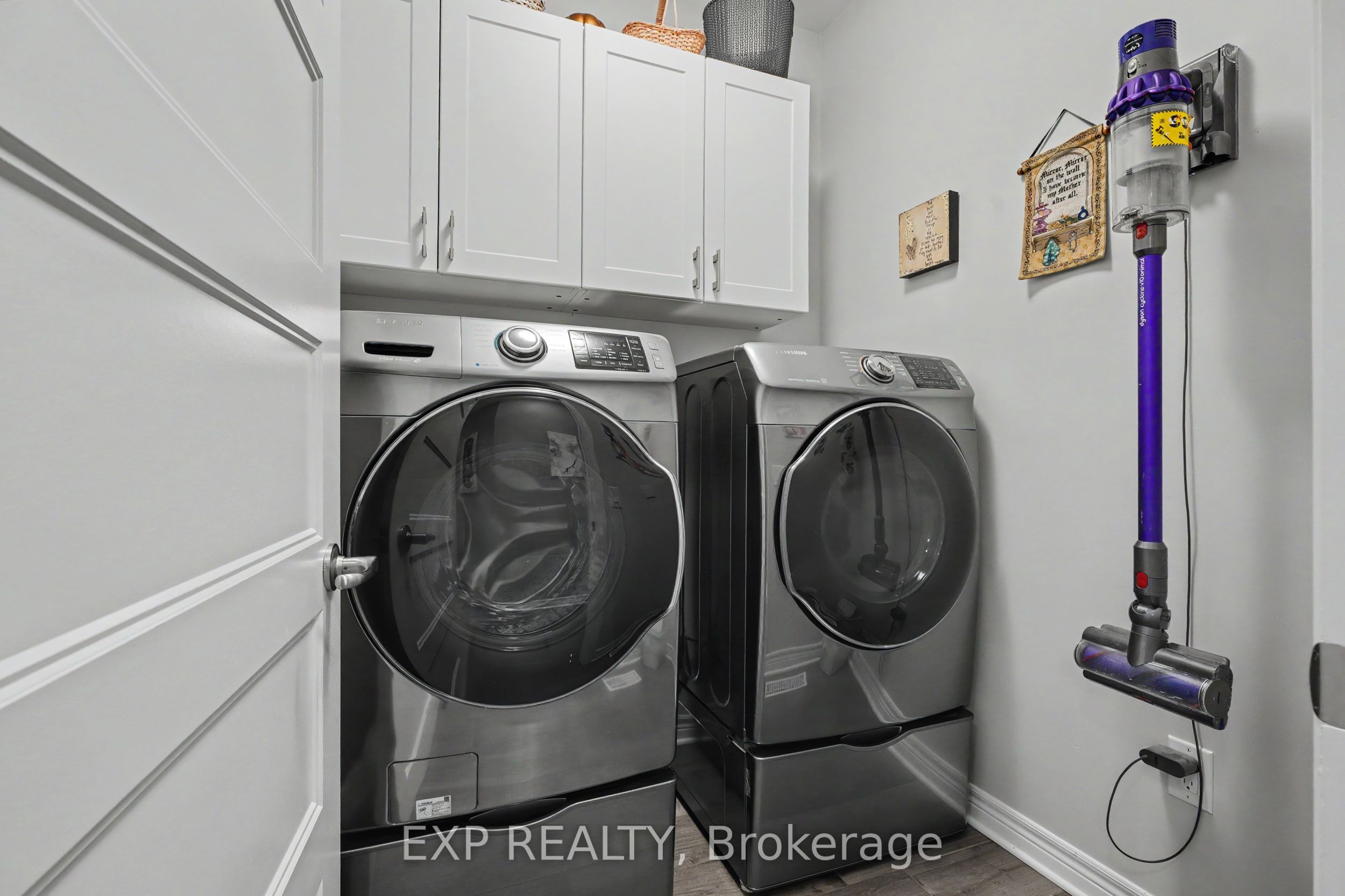49 Campbell Street Property Photo 35