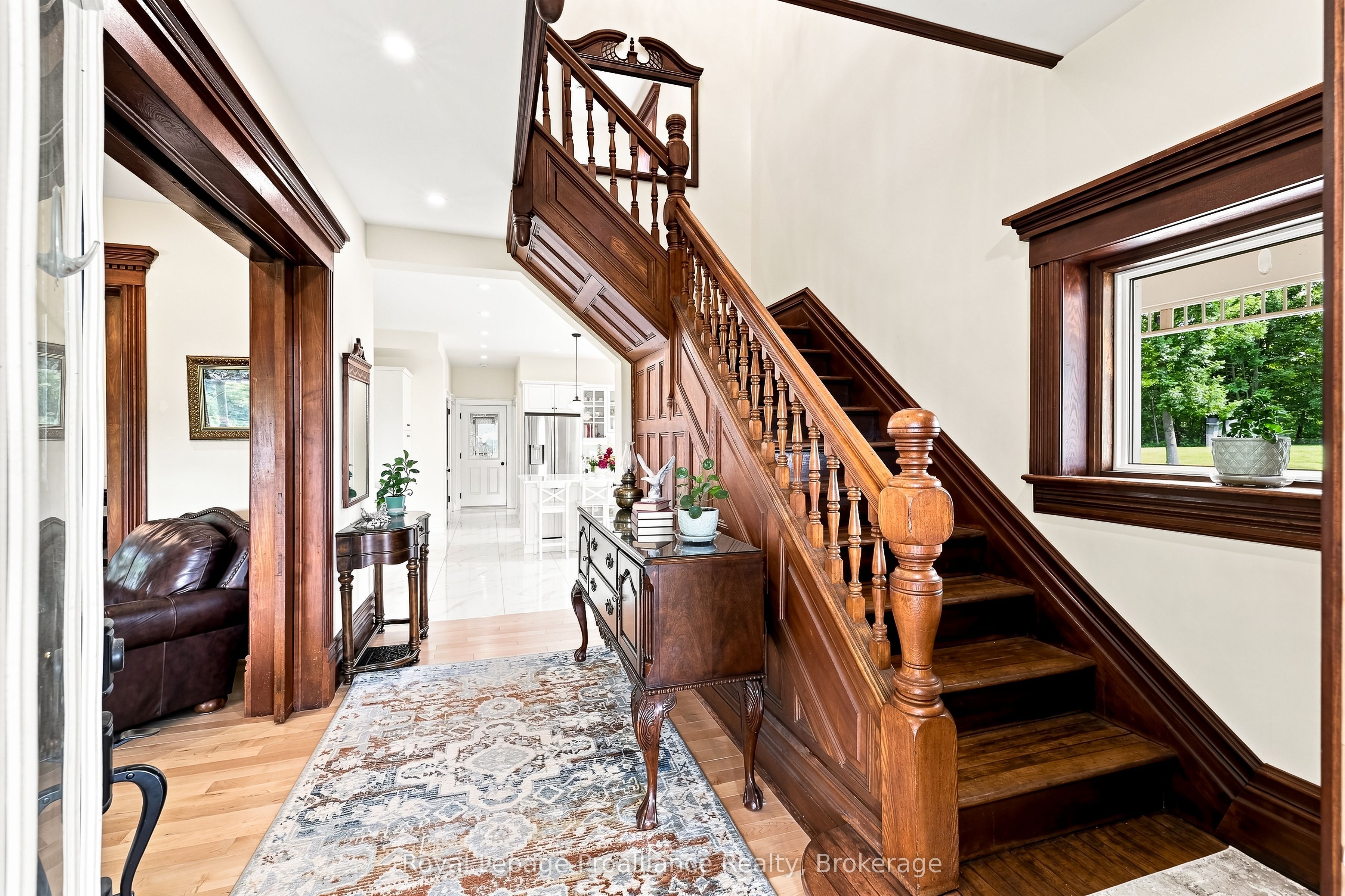 1376 Queensborough Road Property Photo 5