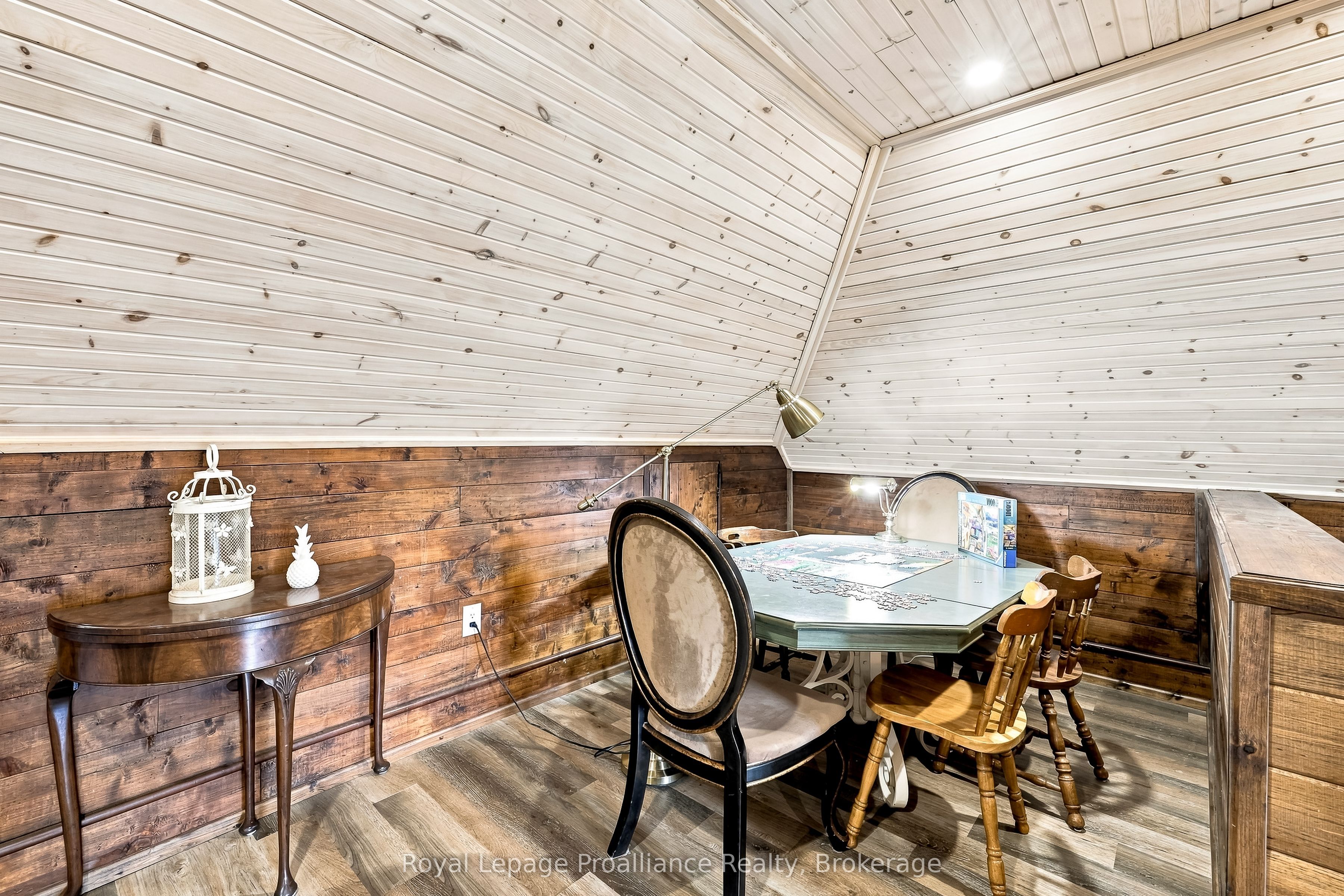 1376 Queensborough Road Property Photo 31