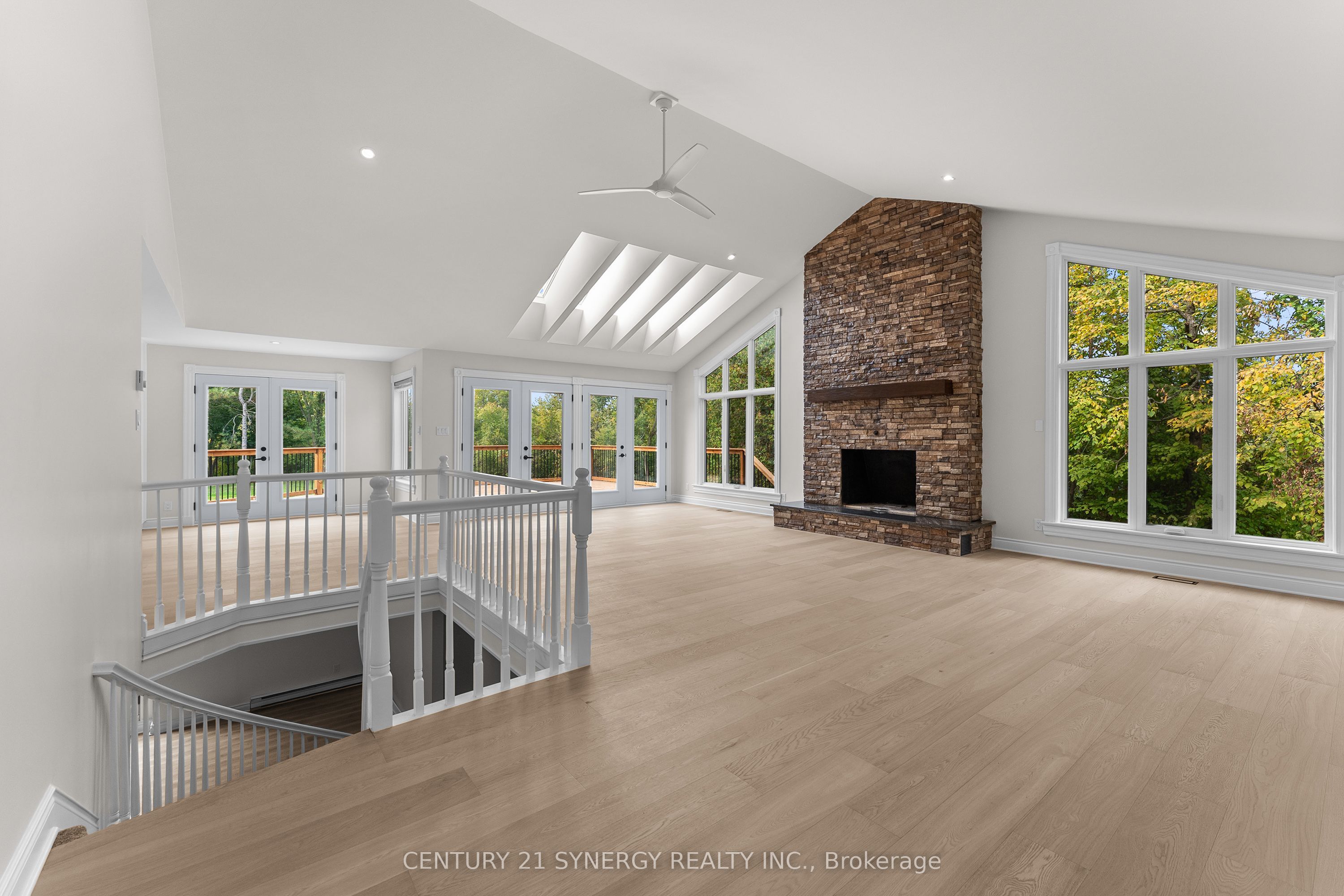 1580 Groves Road Property Photo 11
