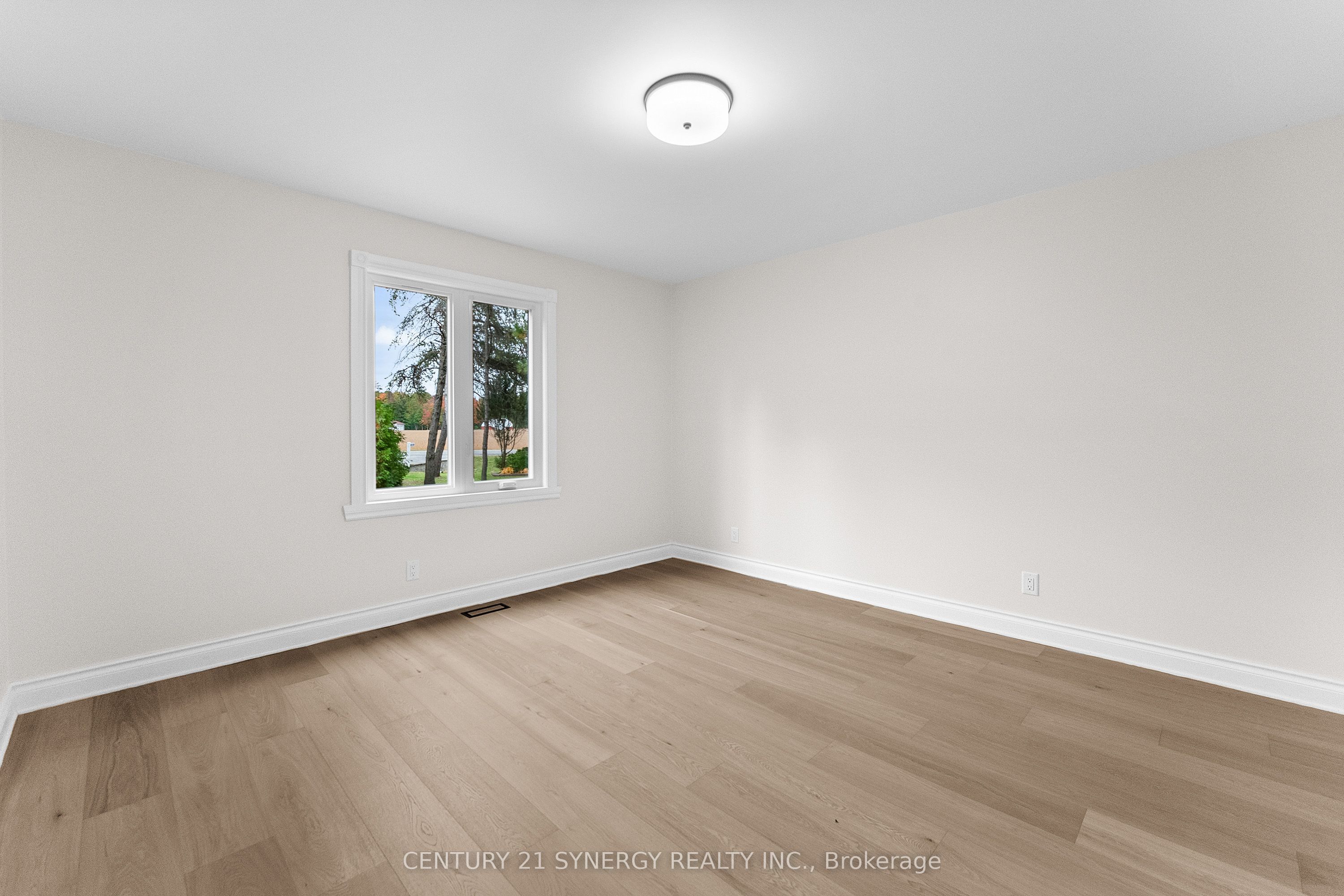 1580 Groves Road Property Photo 37