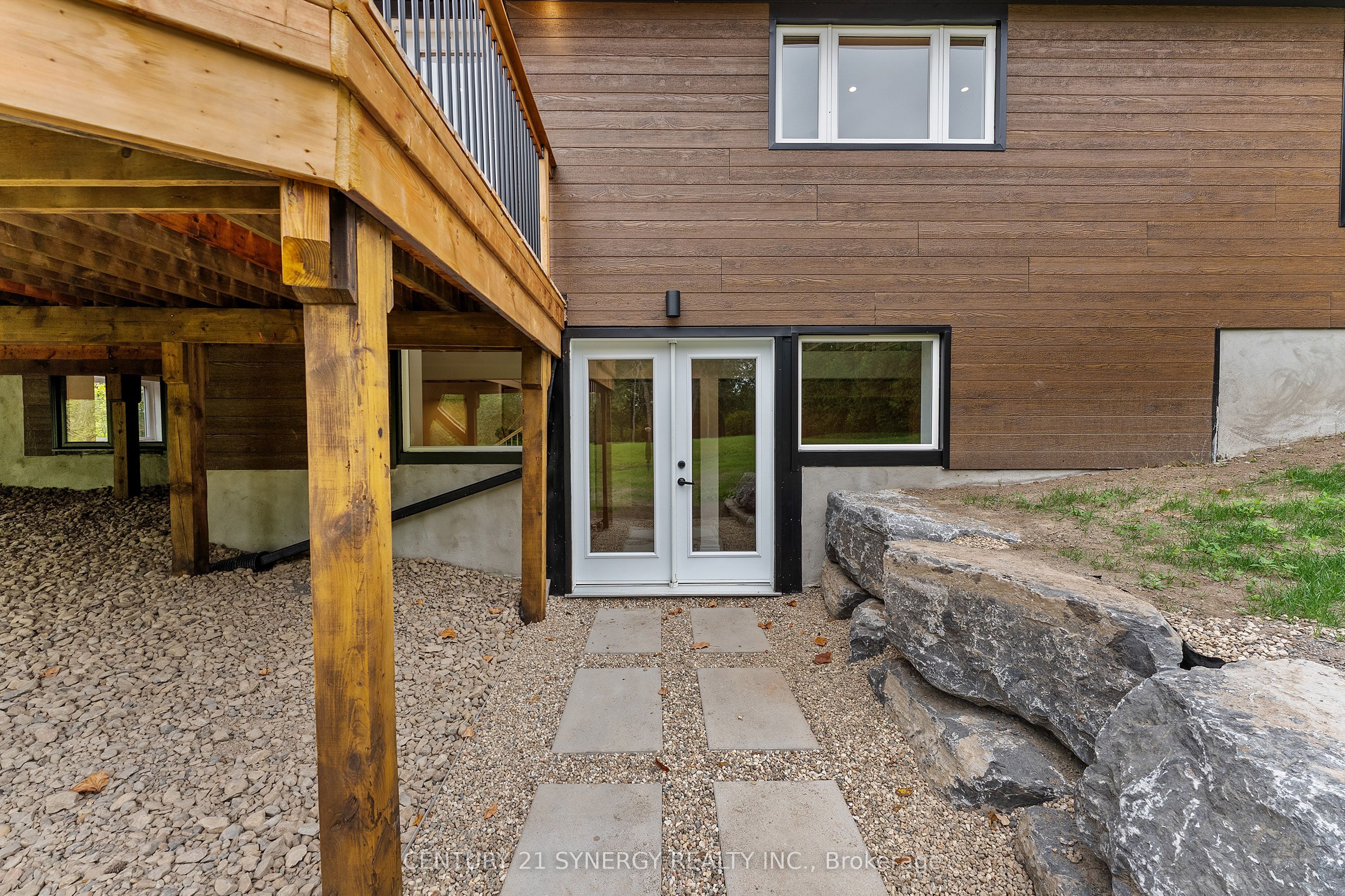 1580 Groves Road Property Photo 42