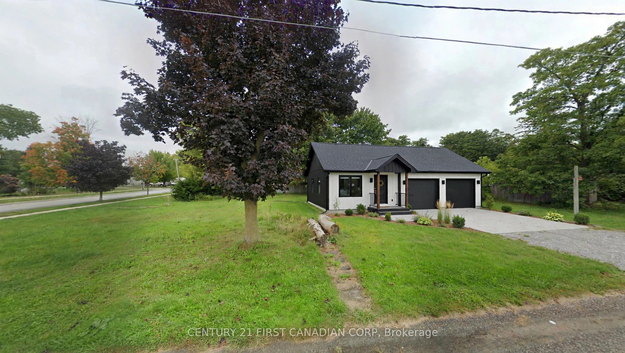 750 Havelock Street N Property Photo 1