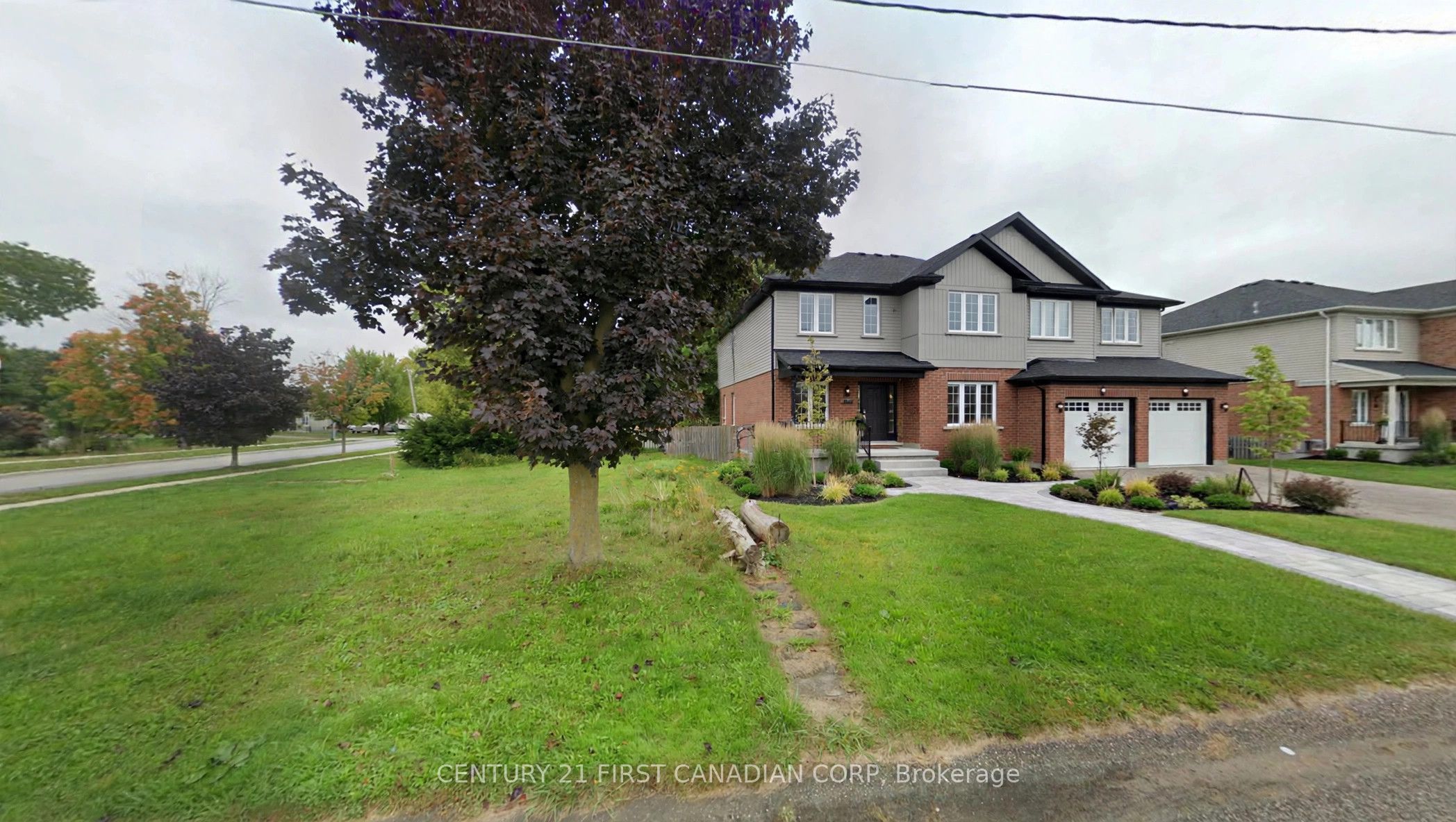 750 Havelock Street N Property Photo 2