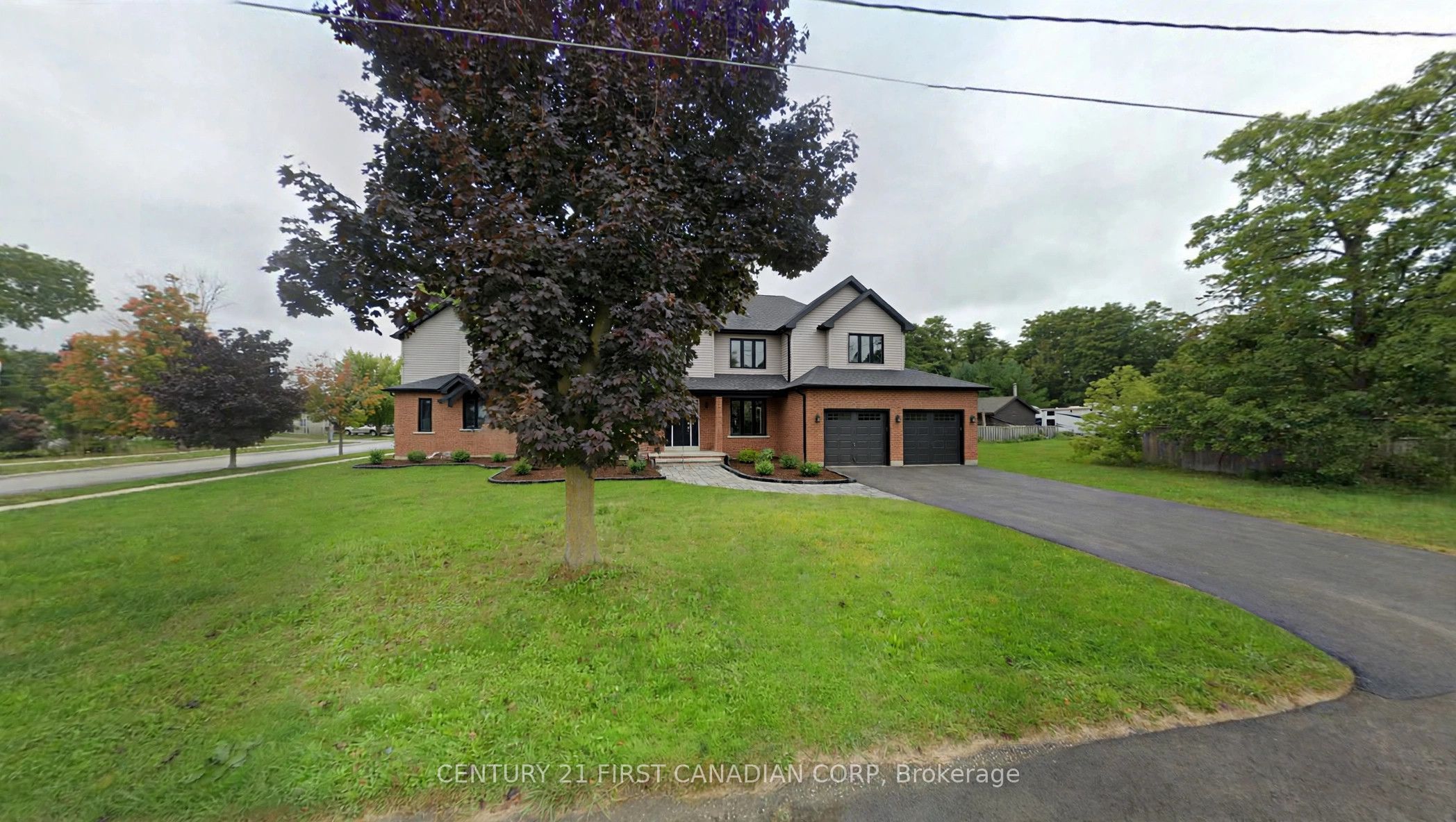 750 Havelock Street N Property Photo 3