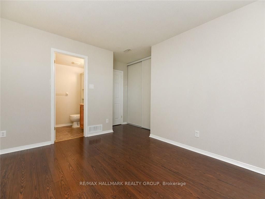 386 Crownridge Drive Property Photo 20