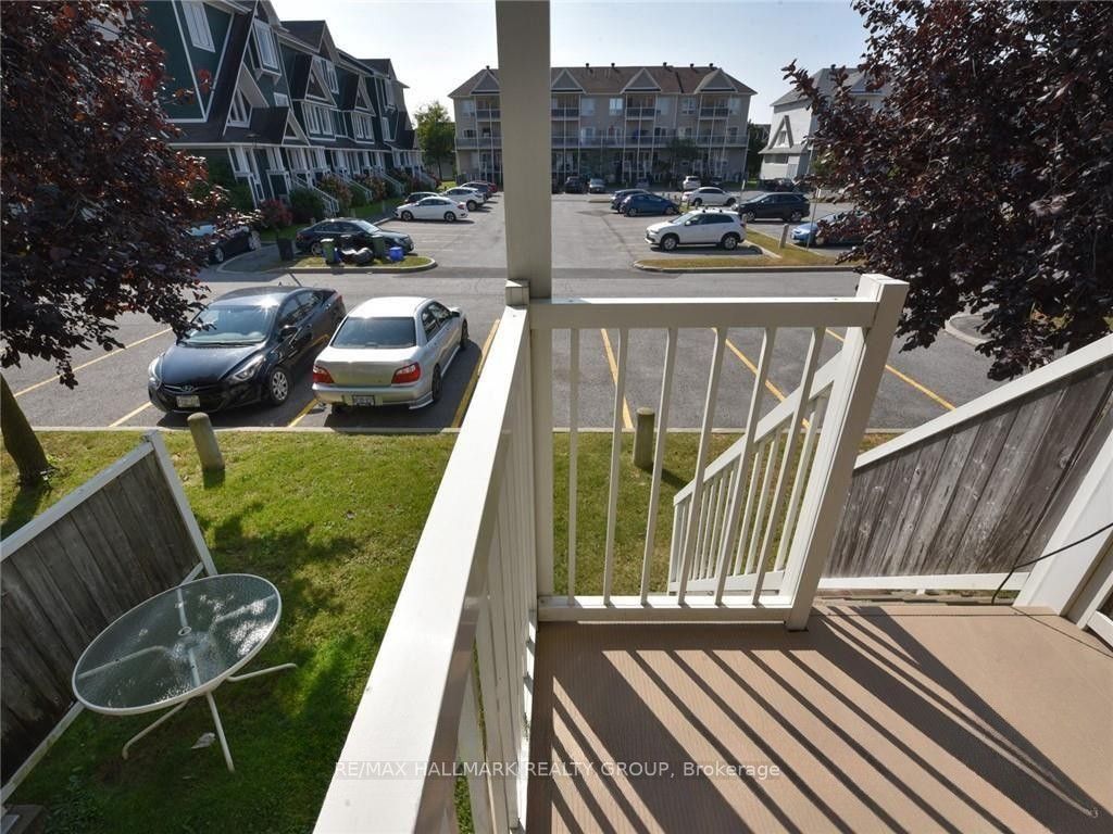 386 Crownridge Drive Property Photo 22