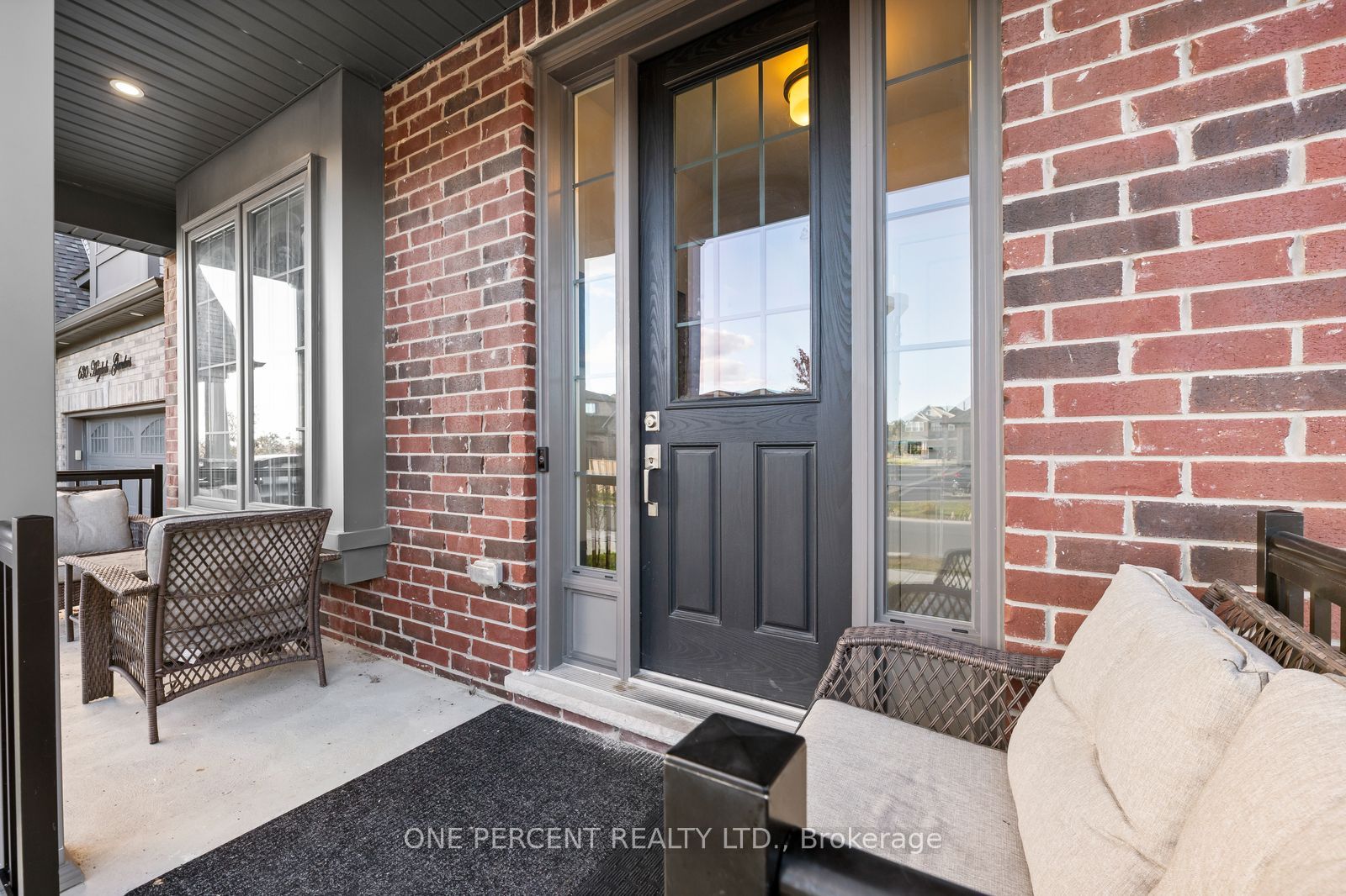 626 Haylock Gardens Property Photo 3