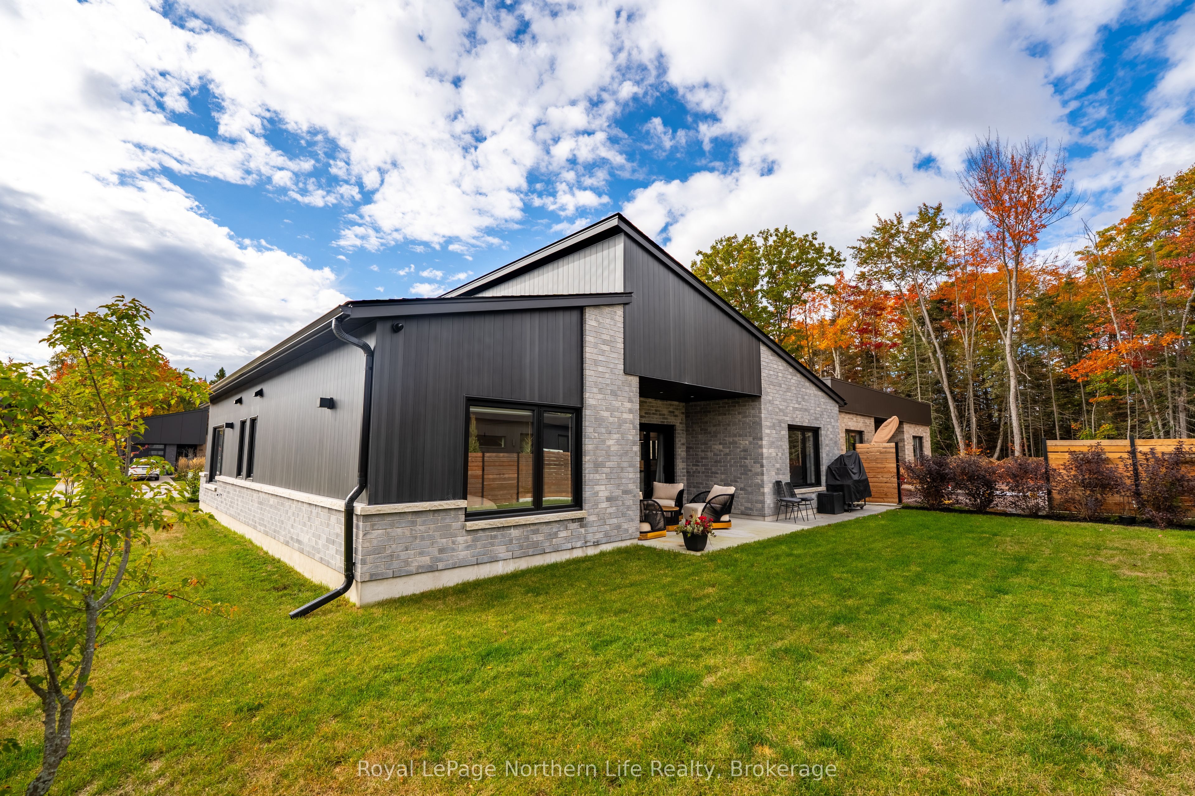 164 Sugarbush Street Property Photo 32