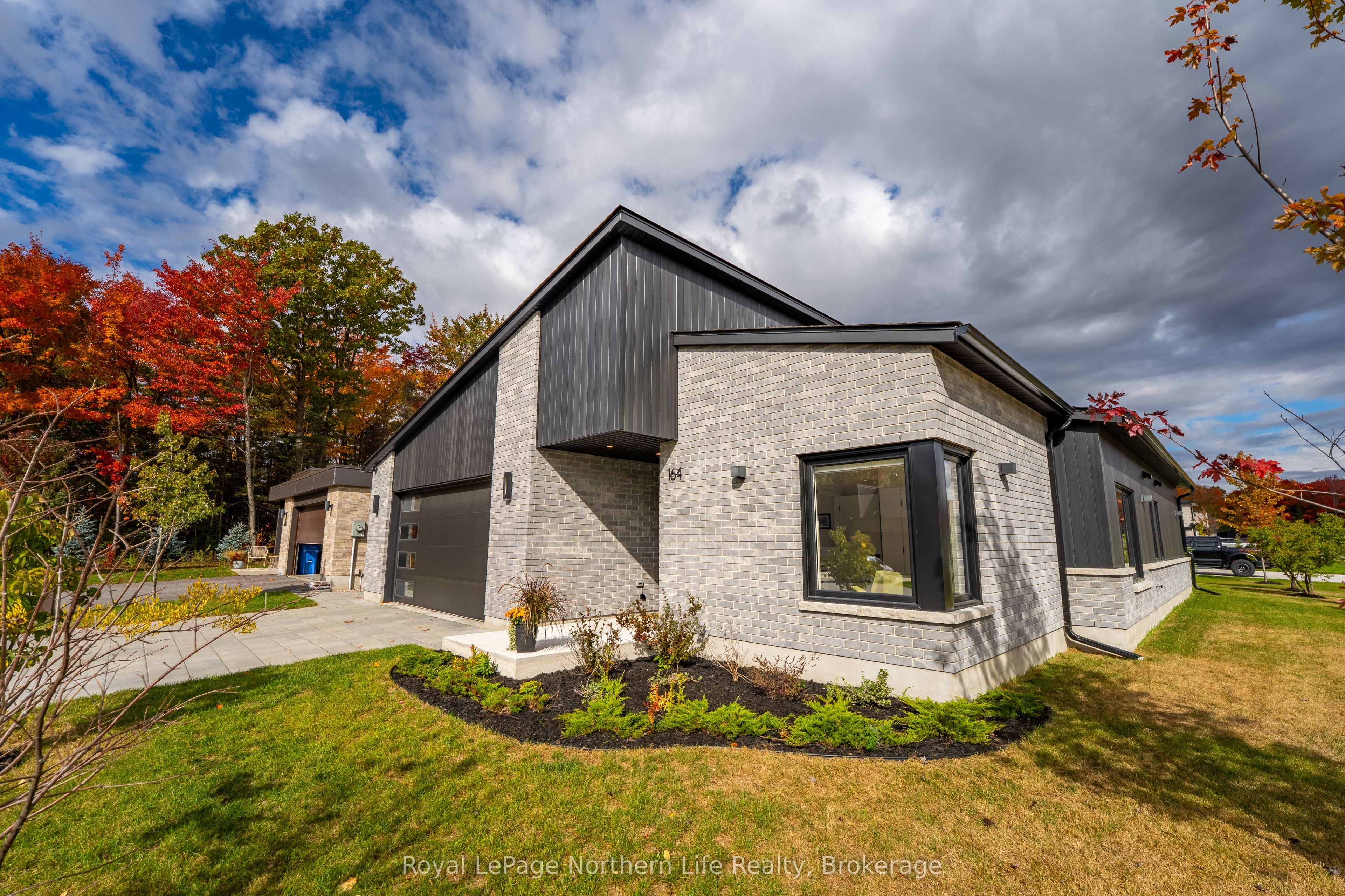 164 Sugarbush Street Property Photo 39