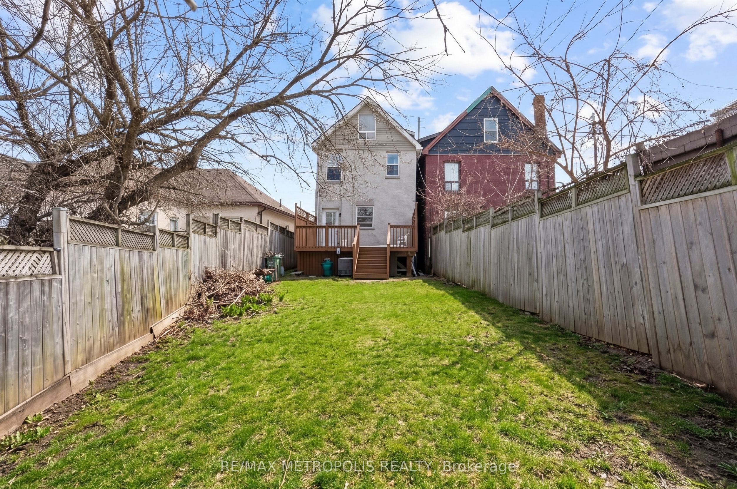 201 Bay Street N Property Photo 29