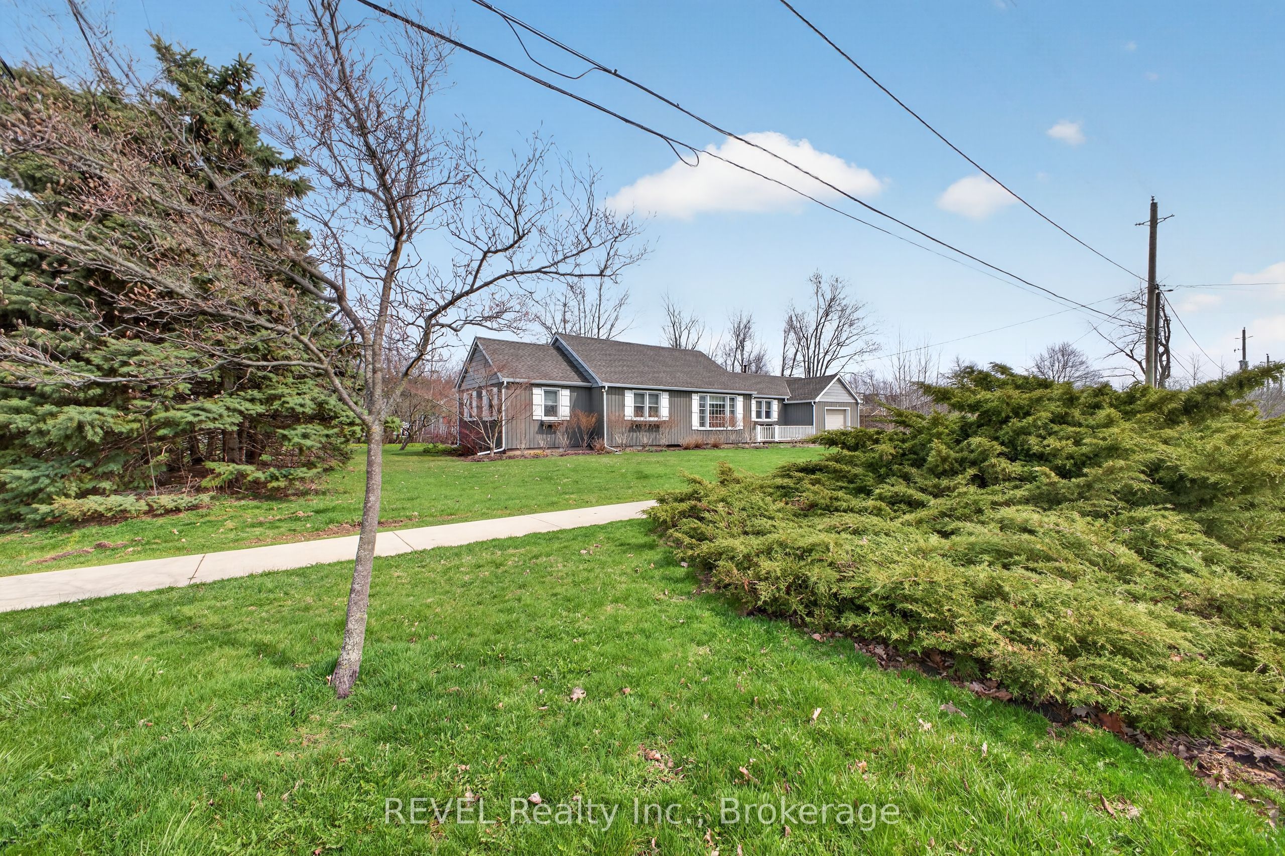 1258 Phillips Street Property Photo 6
