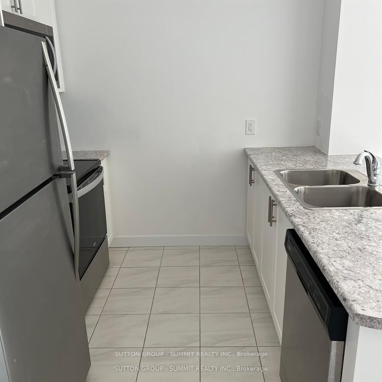 460 Dundas Street E 227 Property Photo 8