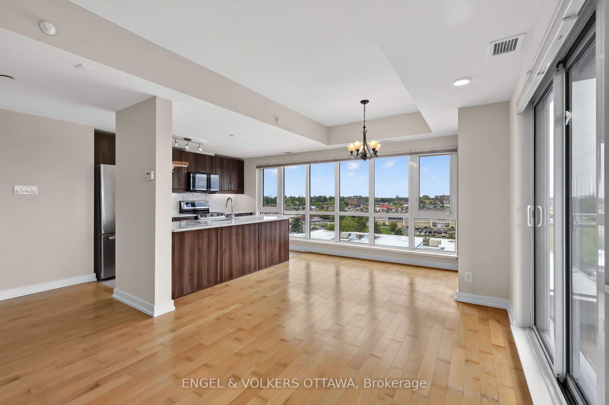 330 Titan Private 711 Property Photo 12