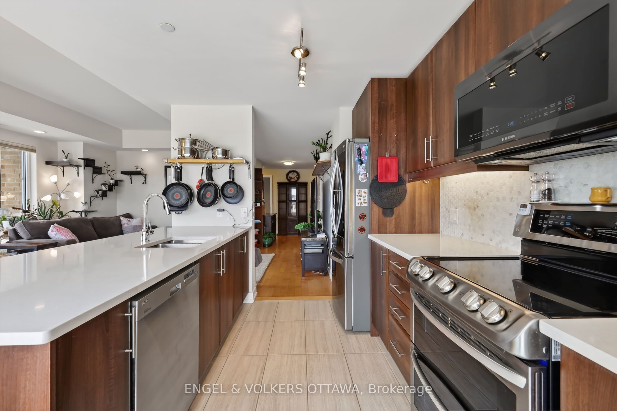 330 Titan Private 711 Property Photo 27