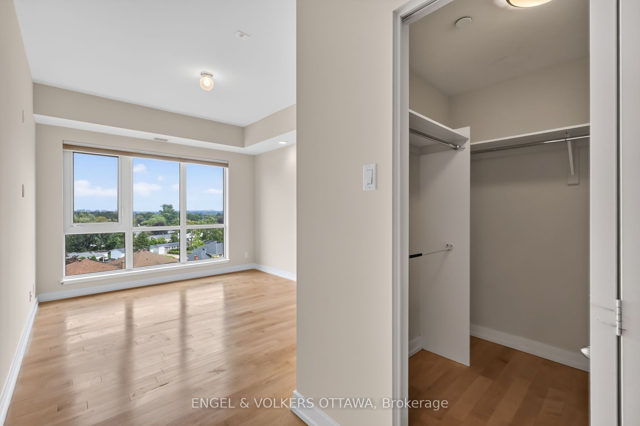 330 Titan Private 711 Property Photo 40