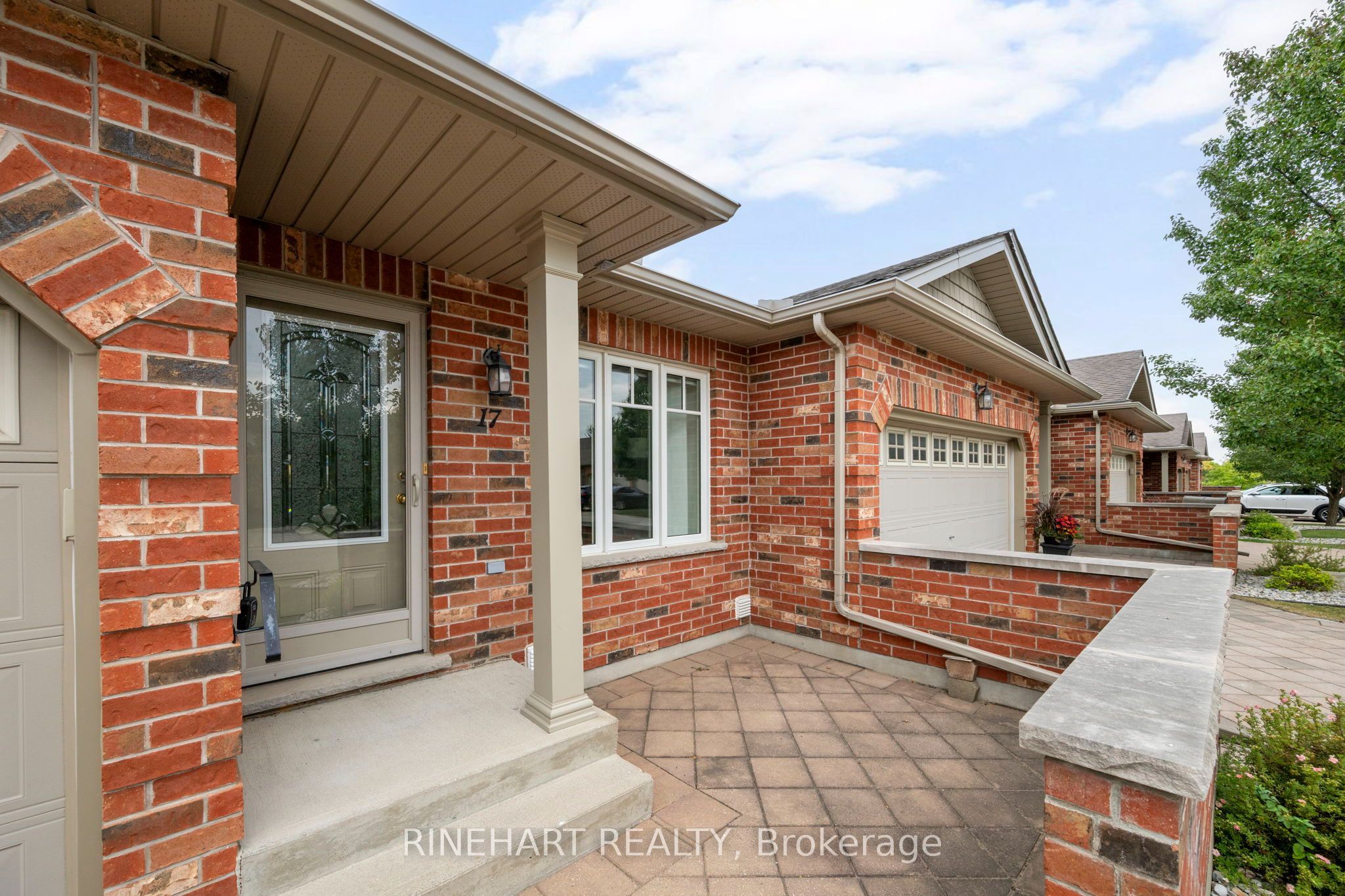 121 Meadowcreek Drive 17 Property Photo 4